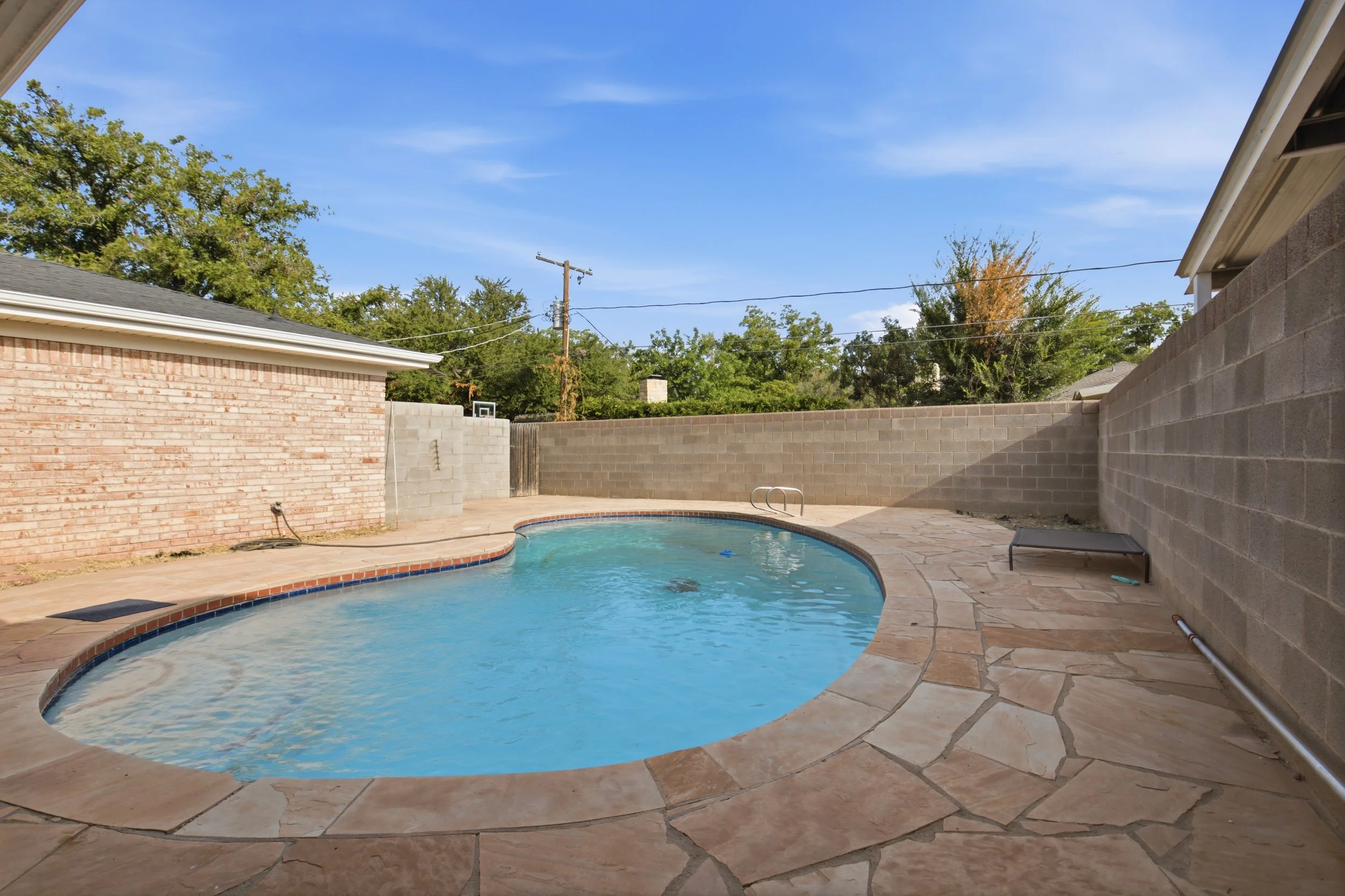 3_Metz_Court_Midland_041.jpg