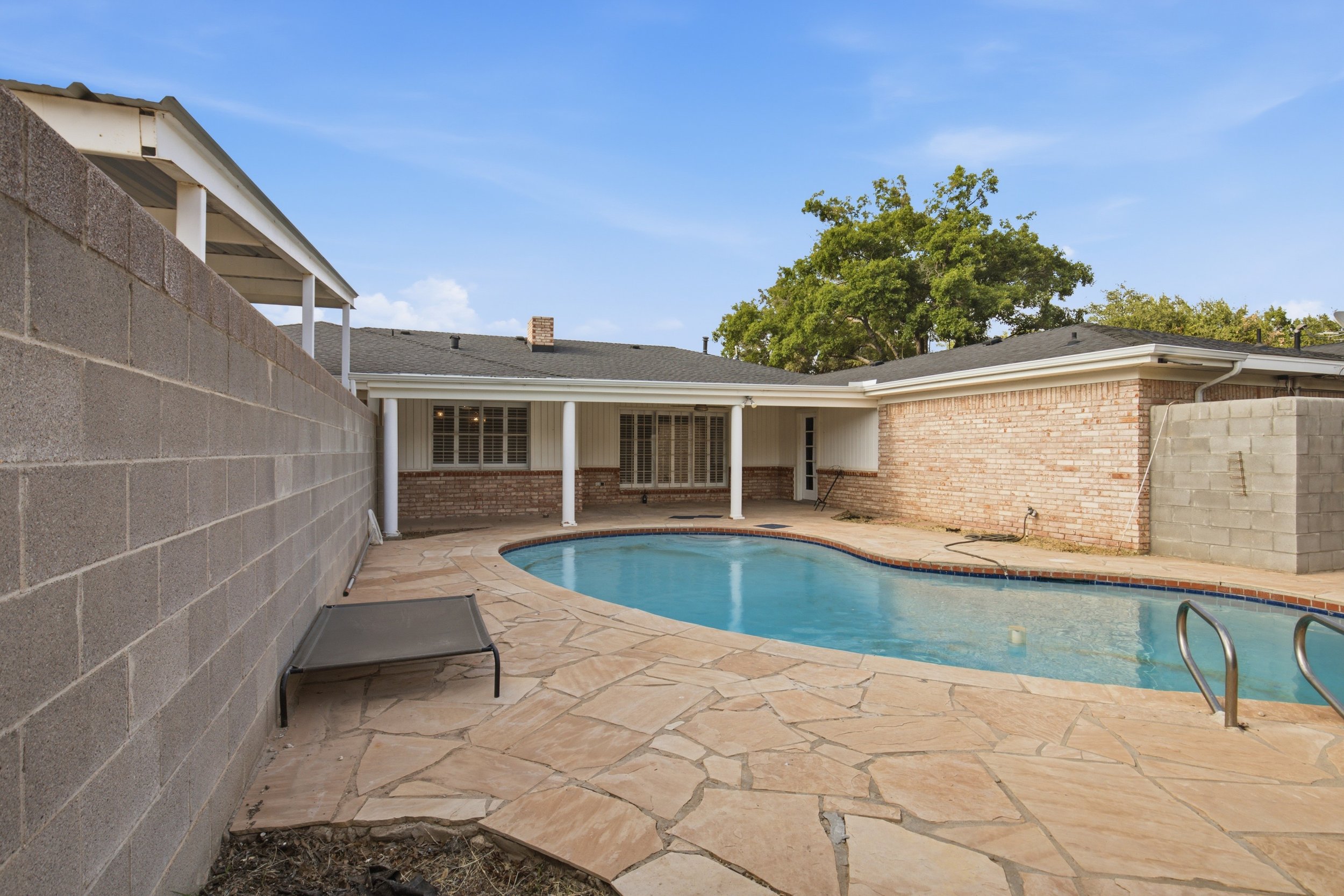 3_Metz_Court_Midland_042.jpg