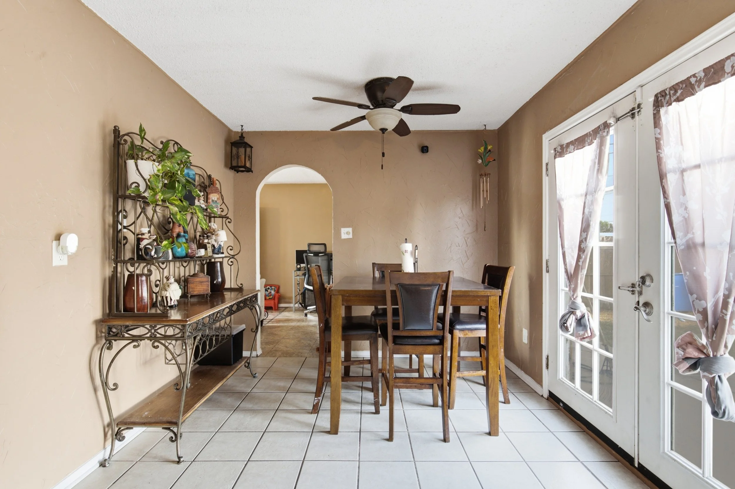 1606_Delmar_Street_Midland_007.jpg