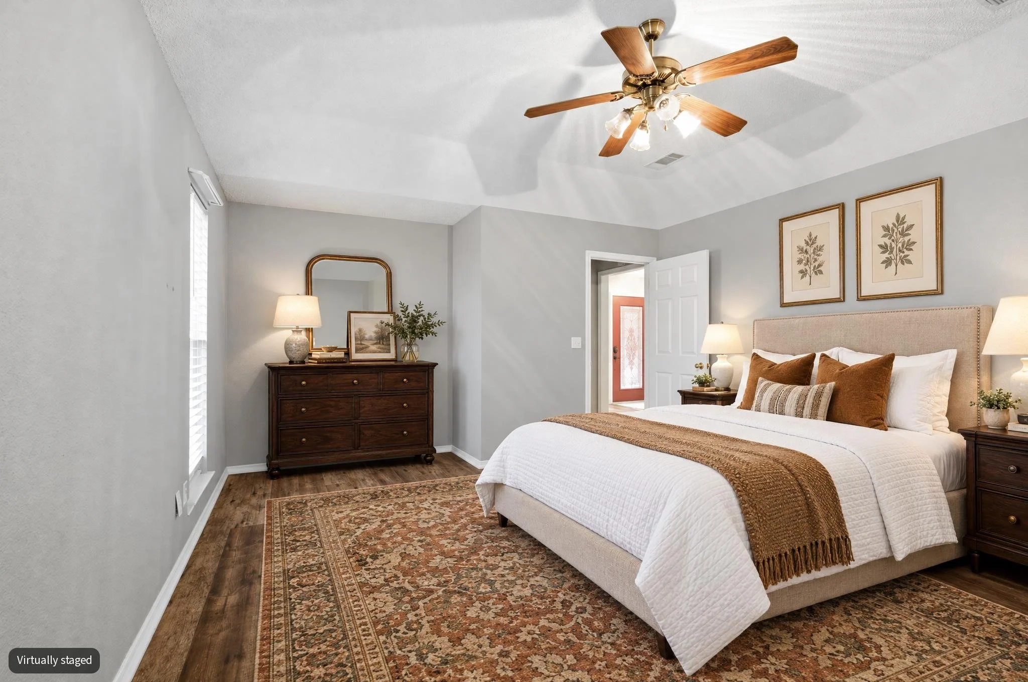 1-Photo 2 Master bedroom.jpg