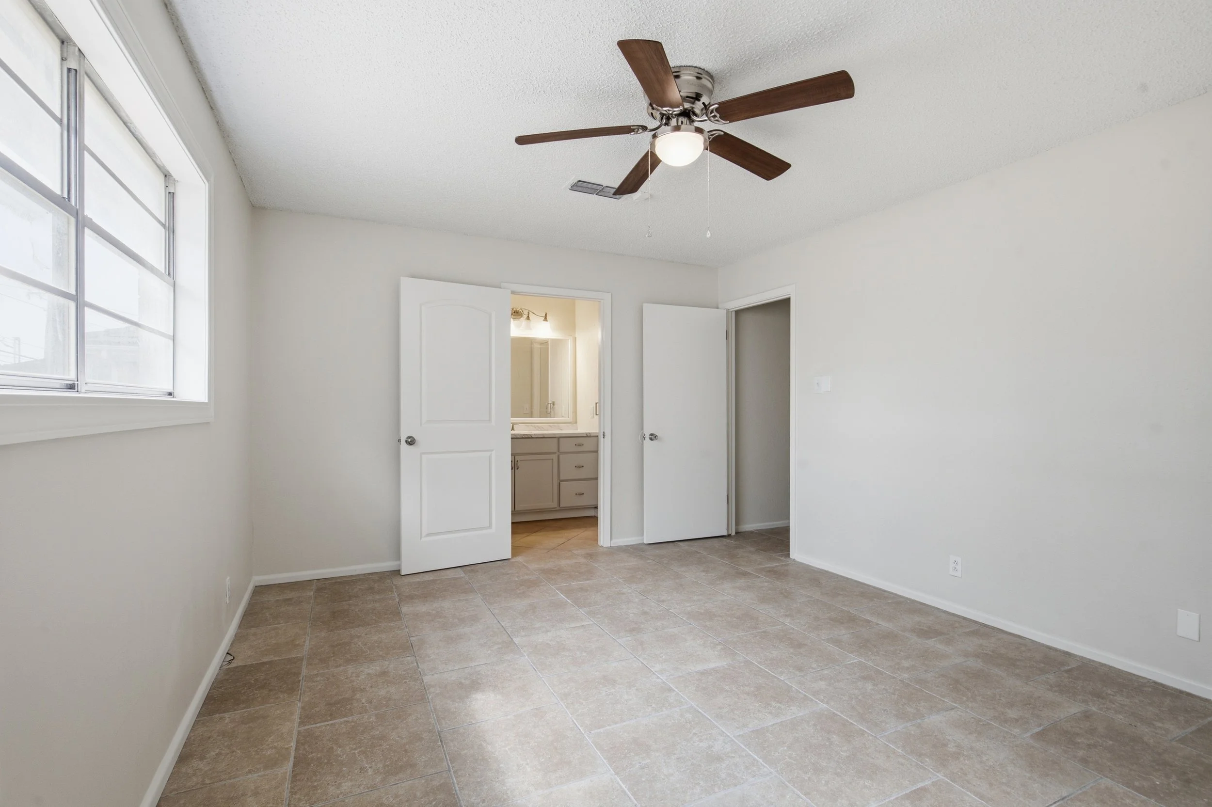 3905_Crestline_Avenue_Midland_017.jpg