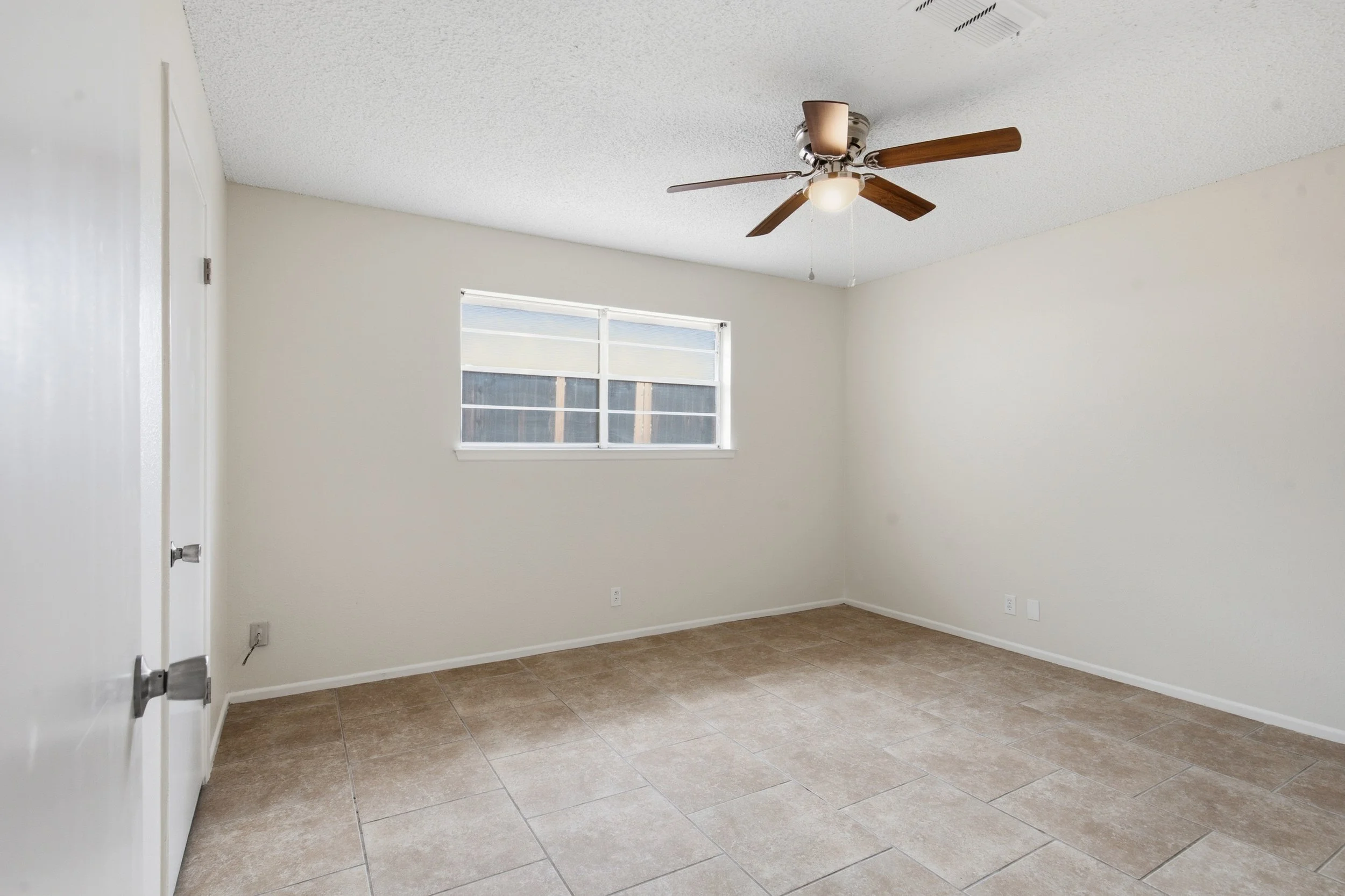 3905_Crestline_Avenue_Midland_022.jpg
