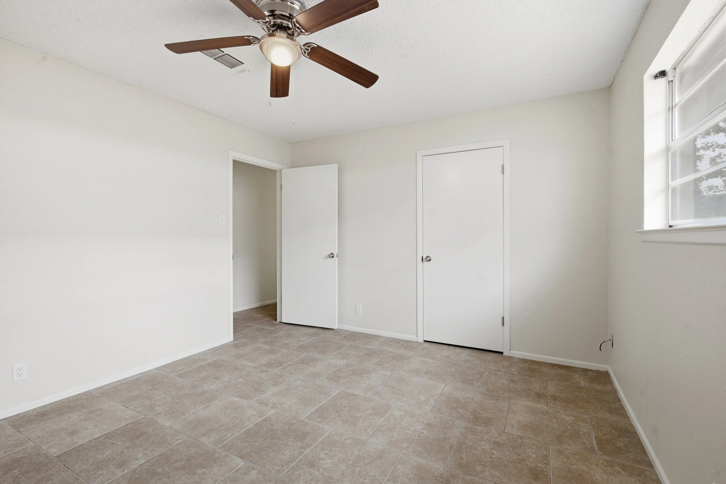 3905_Crestline_Avenue_Midland_023.jpg