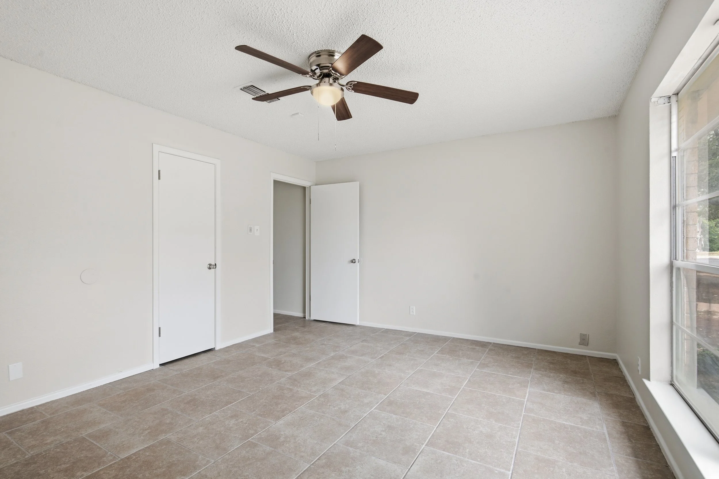 3905_Crestline_Avenue_Midland_028.jpg