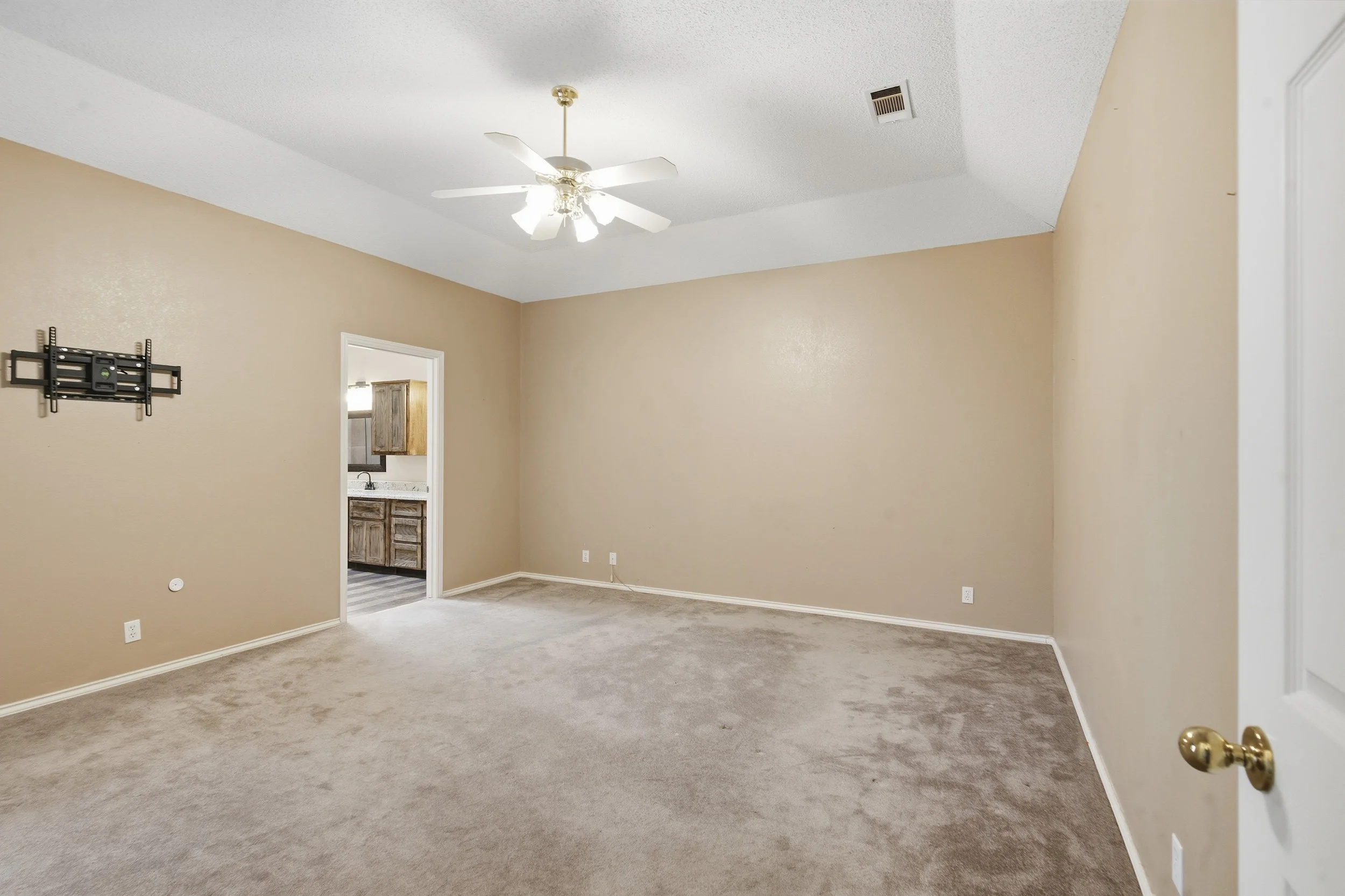 2527_Castleford_Road_Midland_001.jpg