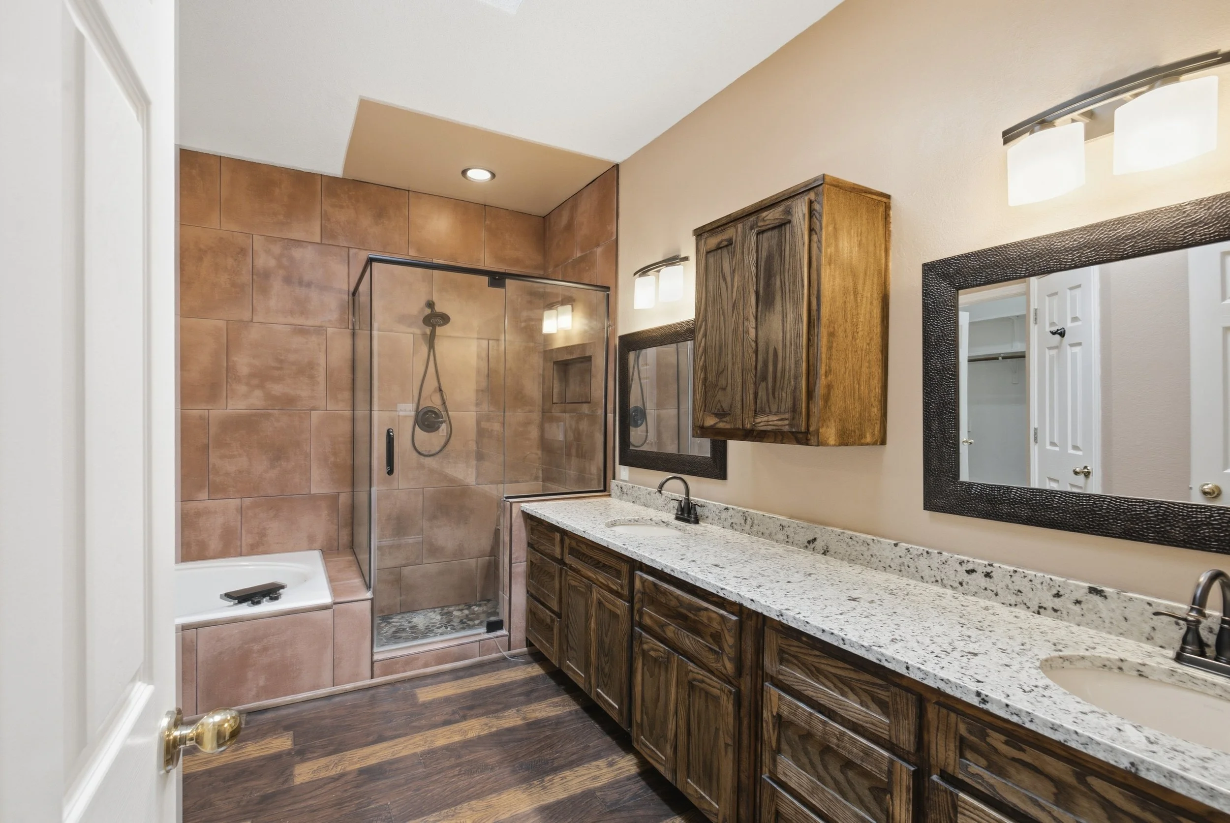 2527_Castleford_Road_Midland_004.jpg