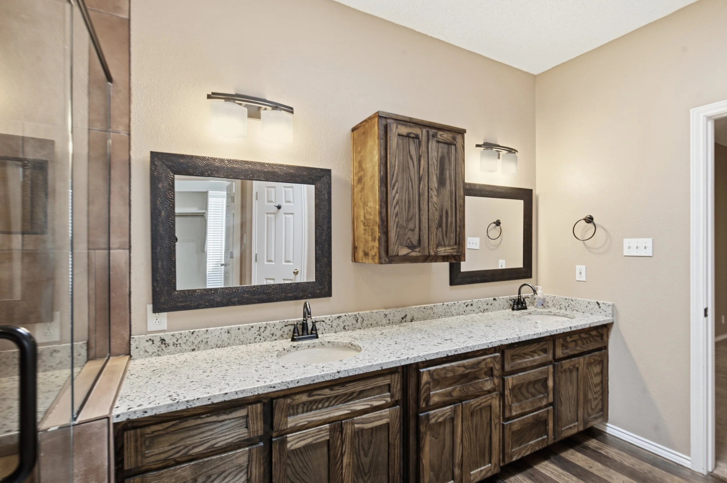 2527_Castleford_Road_Midland_006.jpg