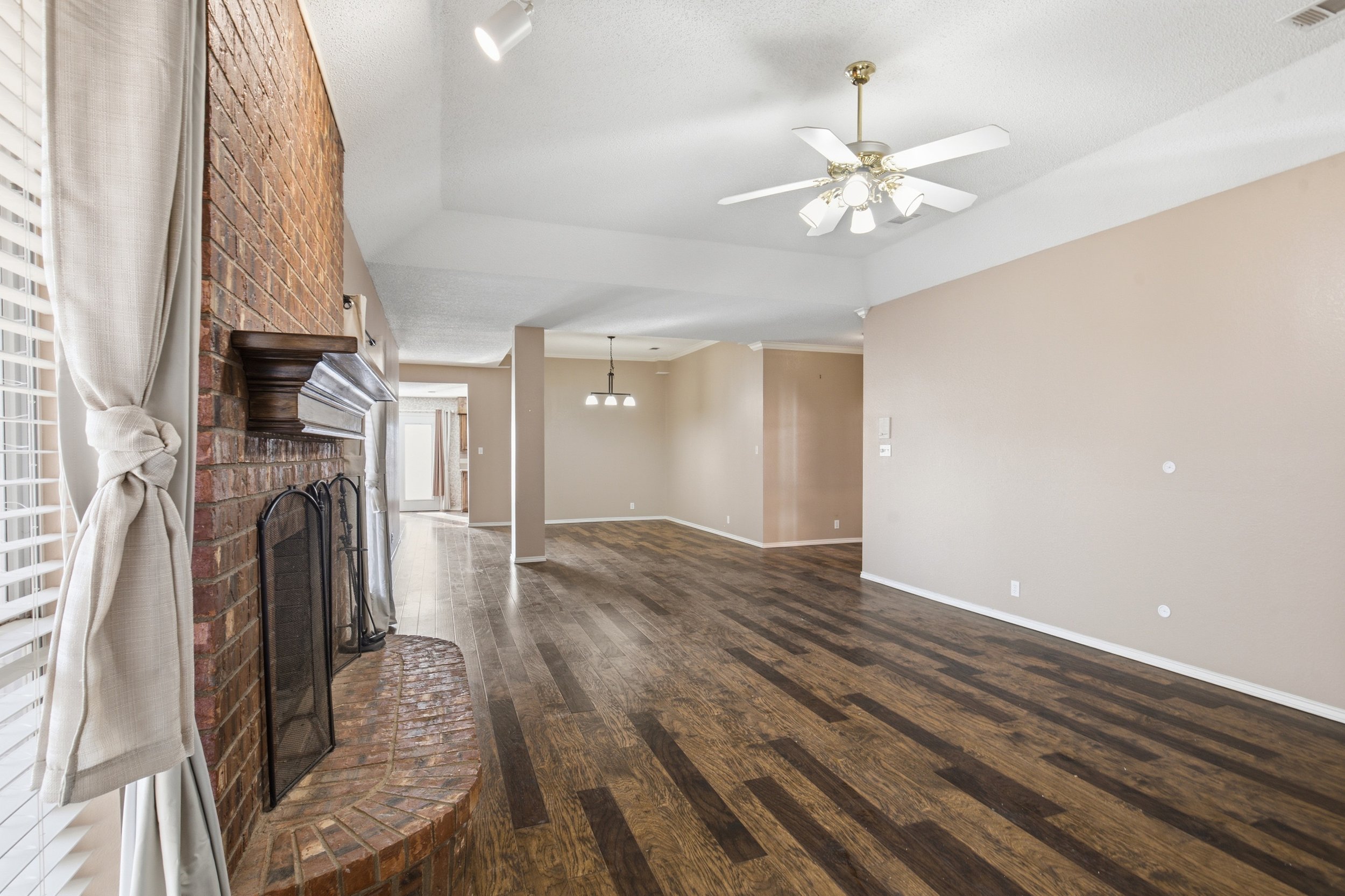 2527_Castleford_Road_Midland_010.jpg