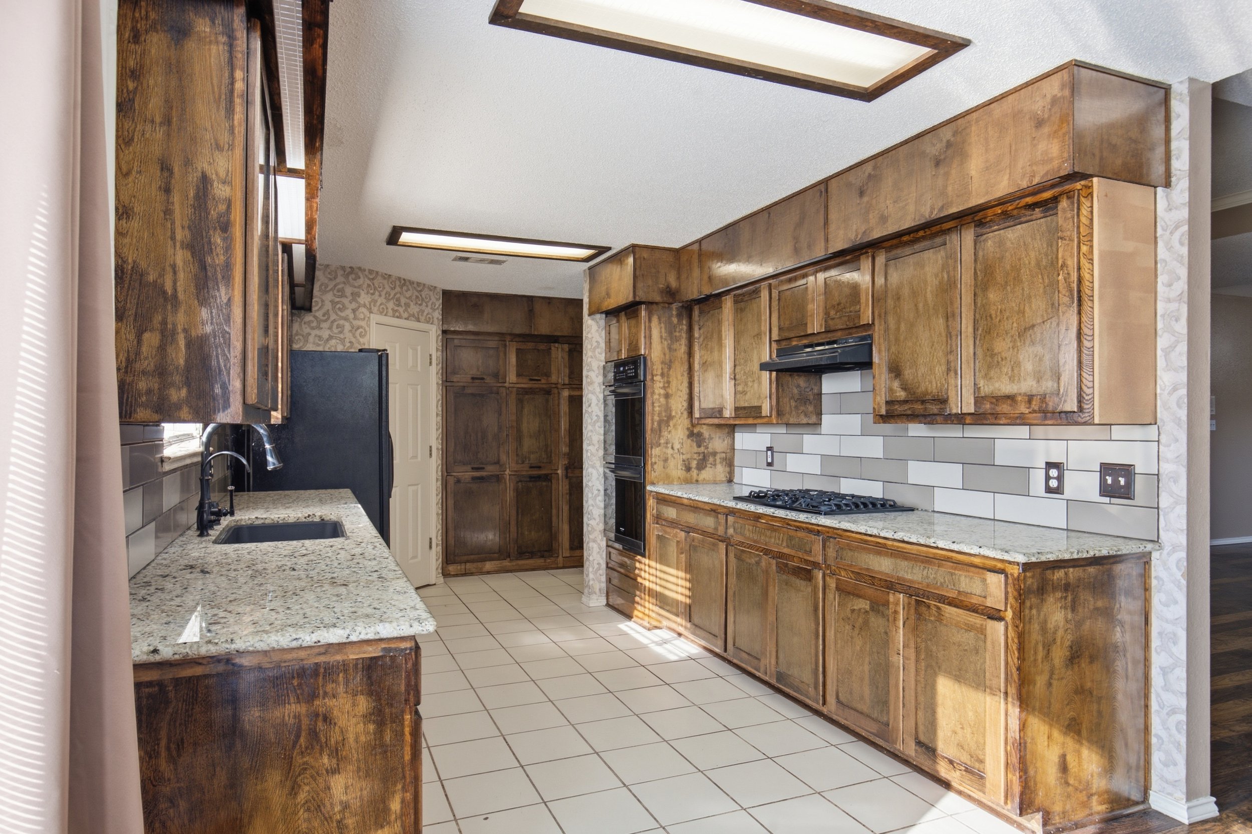 2527_Castleford_Road_Midland_017.jpg