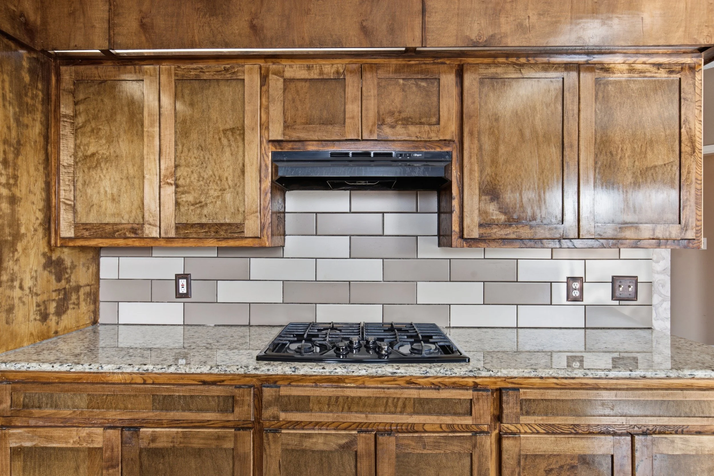 2527_Castleford_Road_Midland_020.jpg