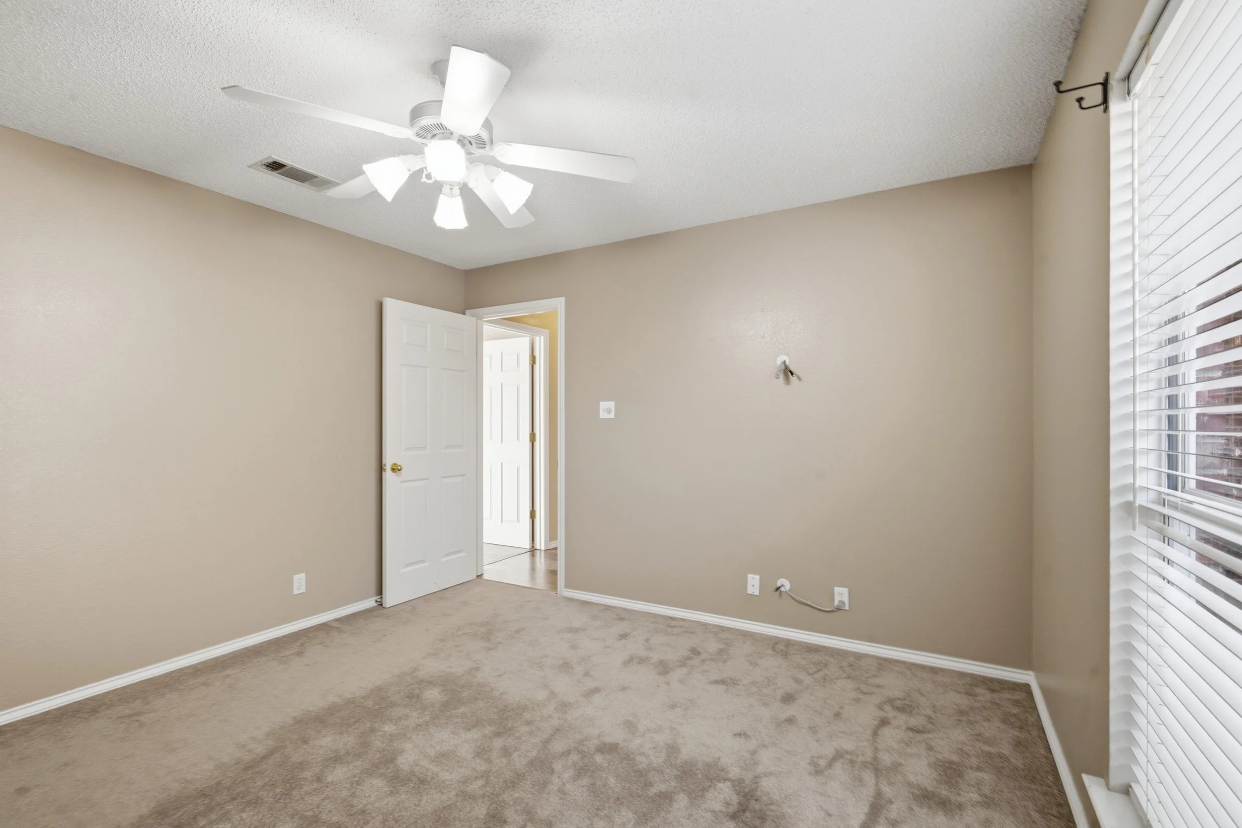 2527_Castleford_Road_Midland_027.jpg