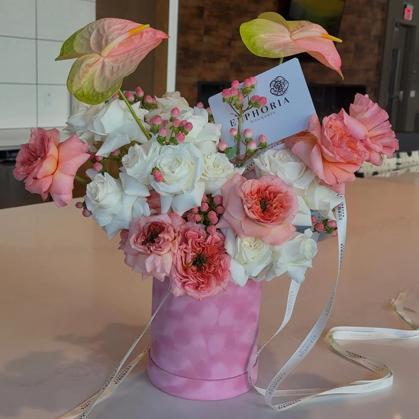 At Euphoria Bouquets, we only select high-quality roses for our arrangements.

For order:
▫️Website: www.euphoriabouquets.com
▫️ Call: +1 (949) 723-9471
▫️ DM💌