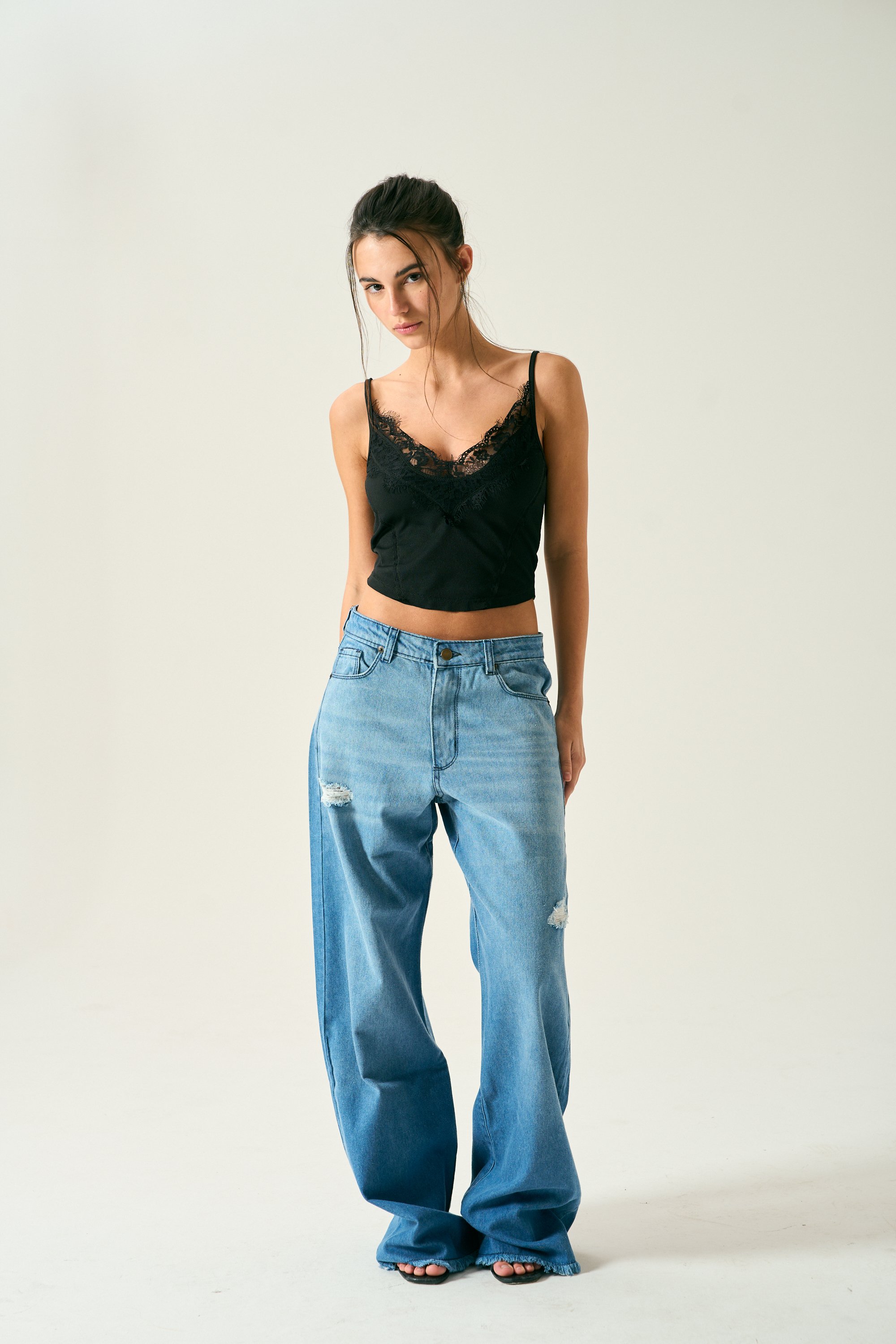 UTrend_lookb_sum25_1800.jpg