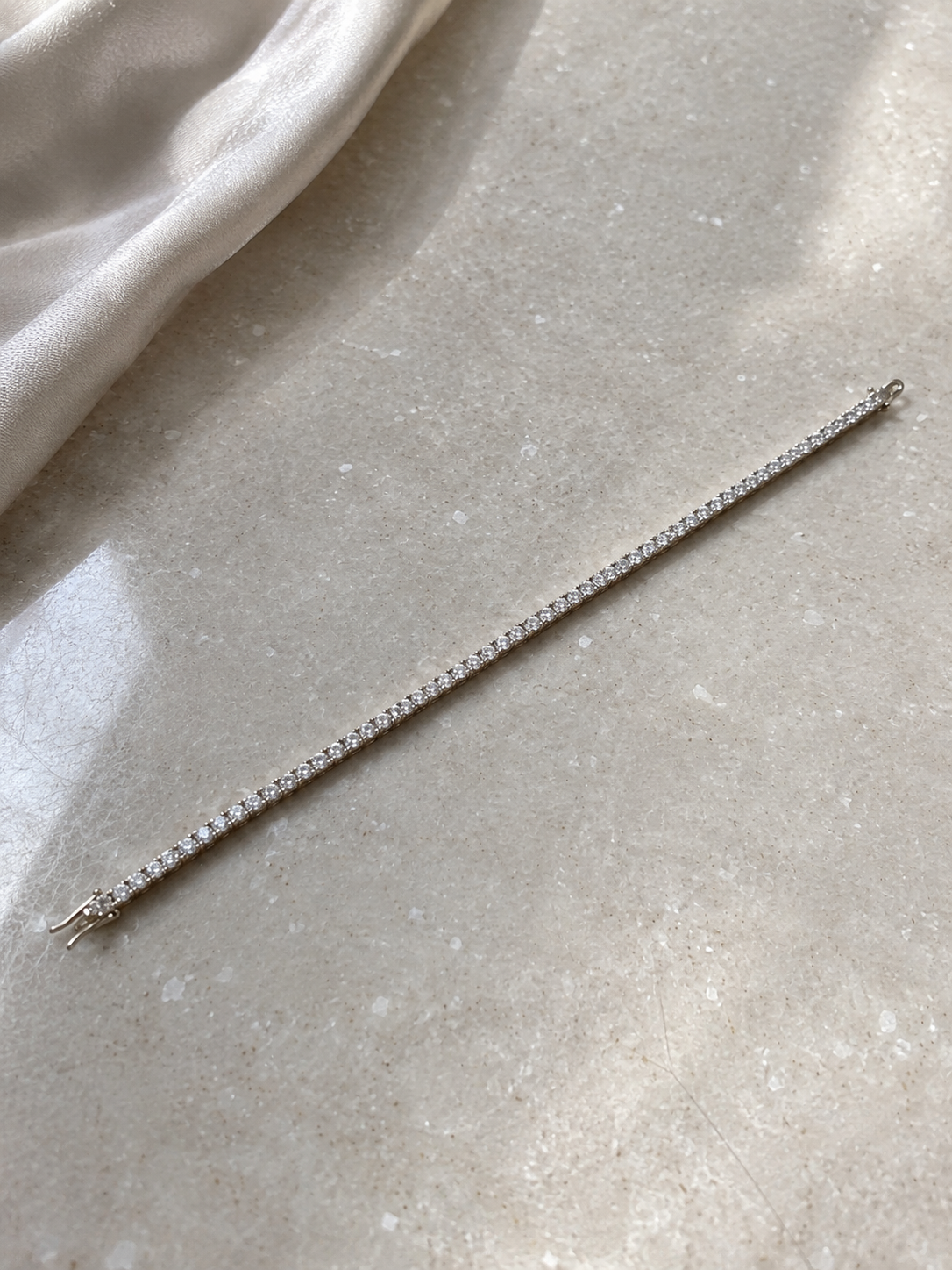 Bracelet_on_stone.png