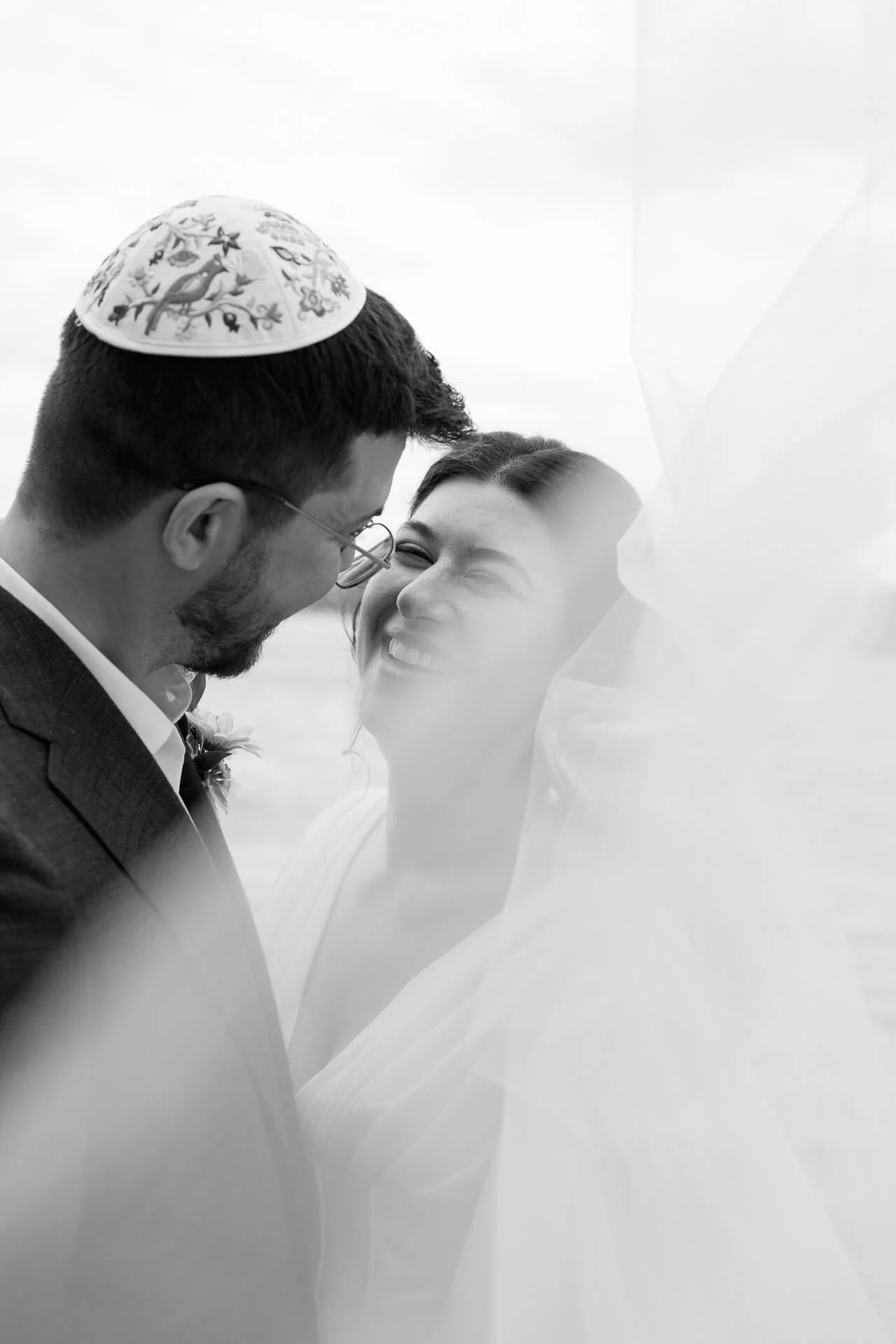 lara-michael-q-station-b&w-bride-sydney-3.jpg