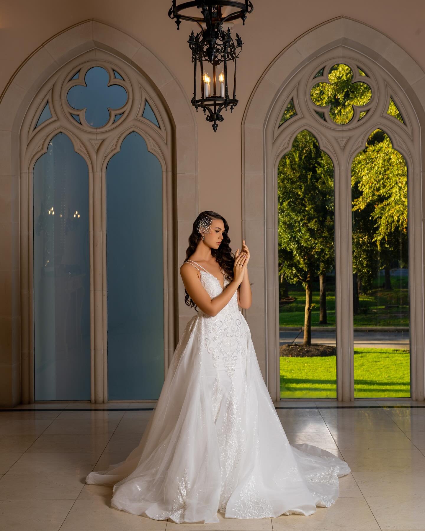 Radiance Meets Elegance ✨
This breathtaking bridal moment is a true vision of timeless beauty, where every detail comes together to tell a story of love and grace.

As your wedding photographer, I specialize in preserving these once-in-a-lifetime mem
