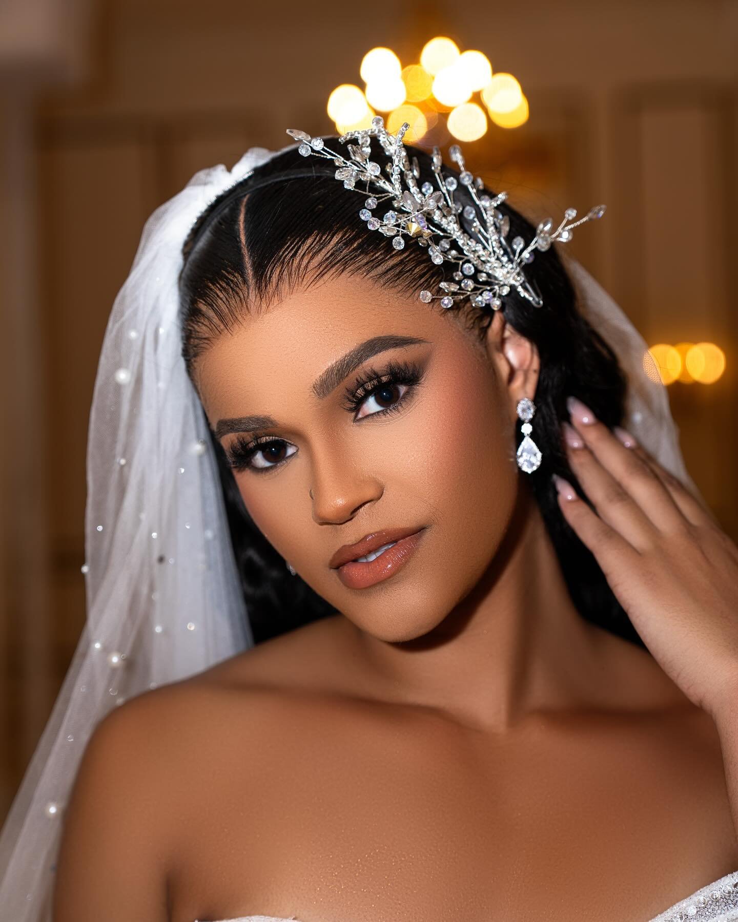 Radiant Beauty Meets Timeless Style ✨
This bridal look exudes sophistication and charm, capturing the essence of a bride&rsquo;s special day. Every detail reflects a moment worth cherishing forever.

📸 Let&rsquo;s bring your vision to life! Book you