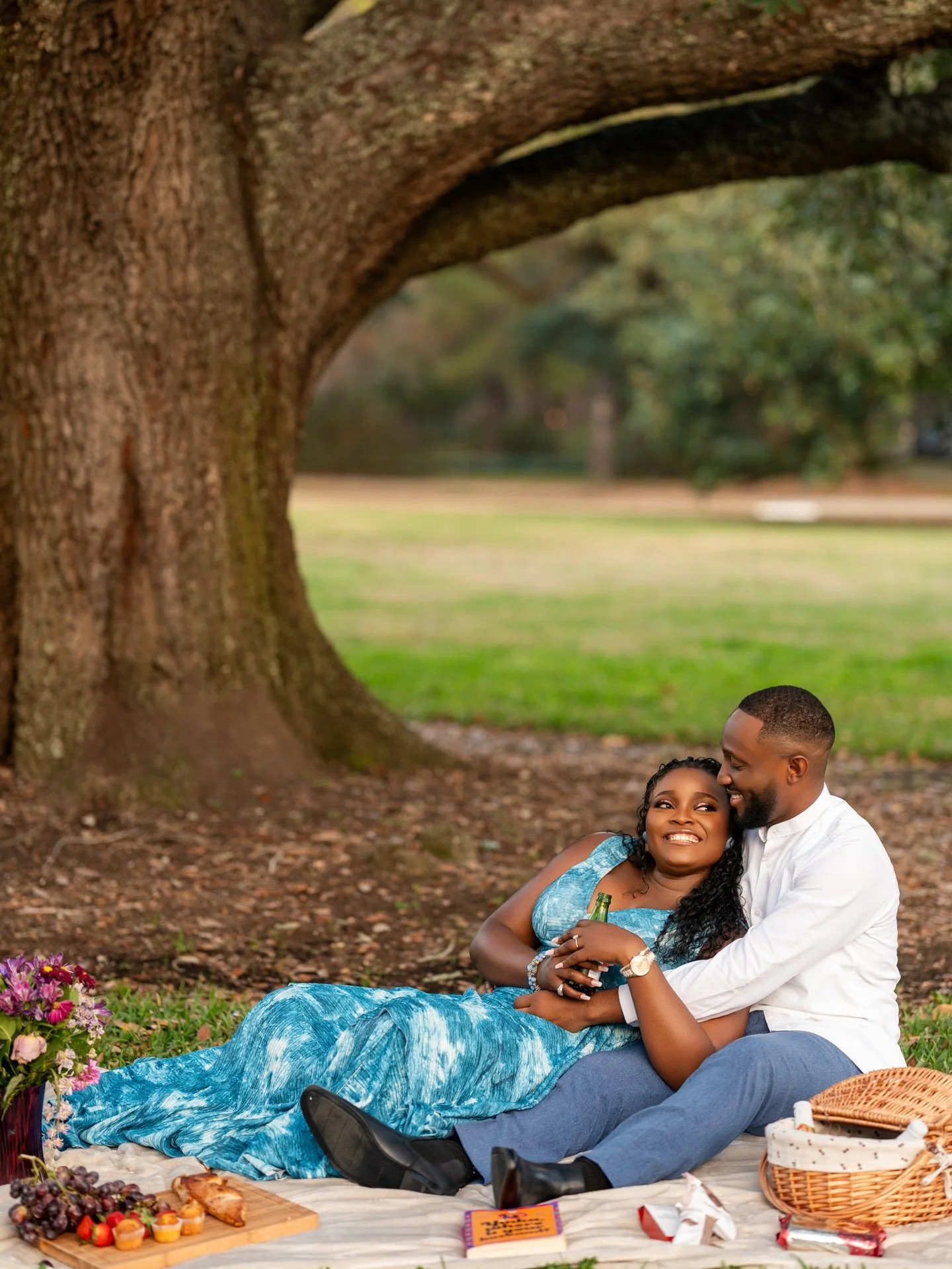 Soft love, real joy, and effortless connection!
Uzo🤍Dera

Photography; @studio55bymich 
Videography; @asfilms.co 
Planner: @weddingsbyoyindre 
#engagementshoot #houstonphptographer #houstonengagement #couplesession