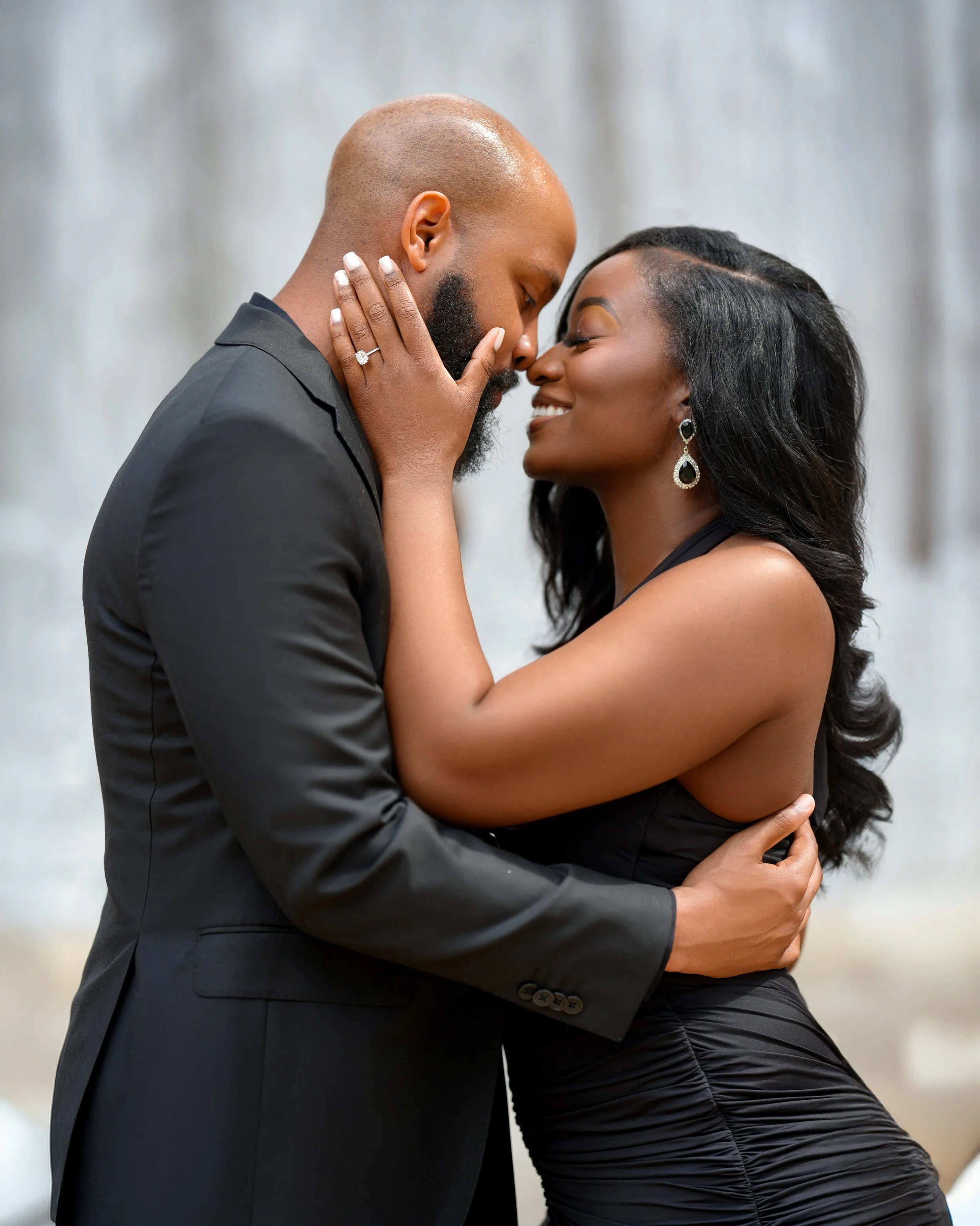 To love, laughter, and happily ever after🥂🖤

Photography: @studio55bymich 

#engagementshoot #houstonphotographer #explore #houstonengagement #blacklove