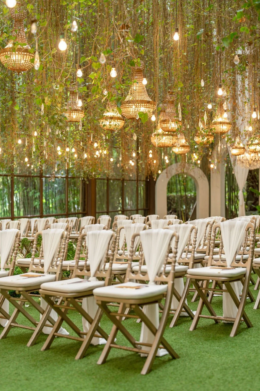 Fall Wedding DEcor Trends We're Loving Right Now