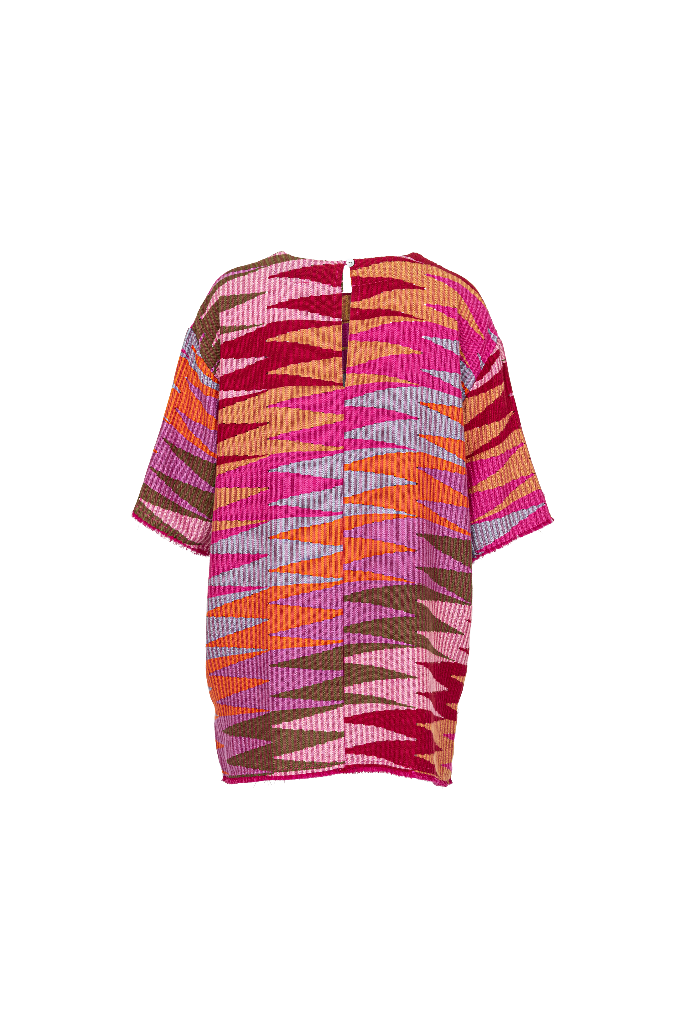 2026-01-20_IMG-6785_LAUT-TOPS_RR-CO-1.C4-KEMBOJA_L_0222545-C.png
