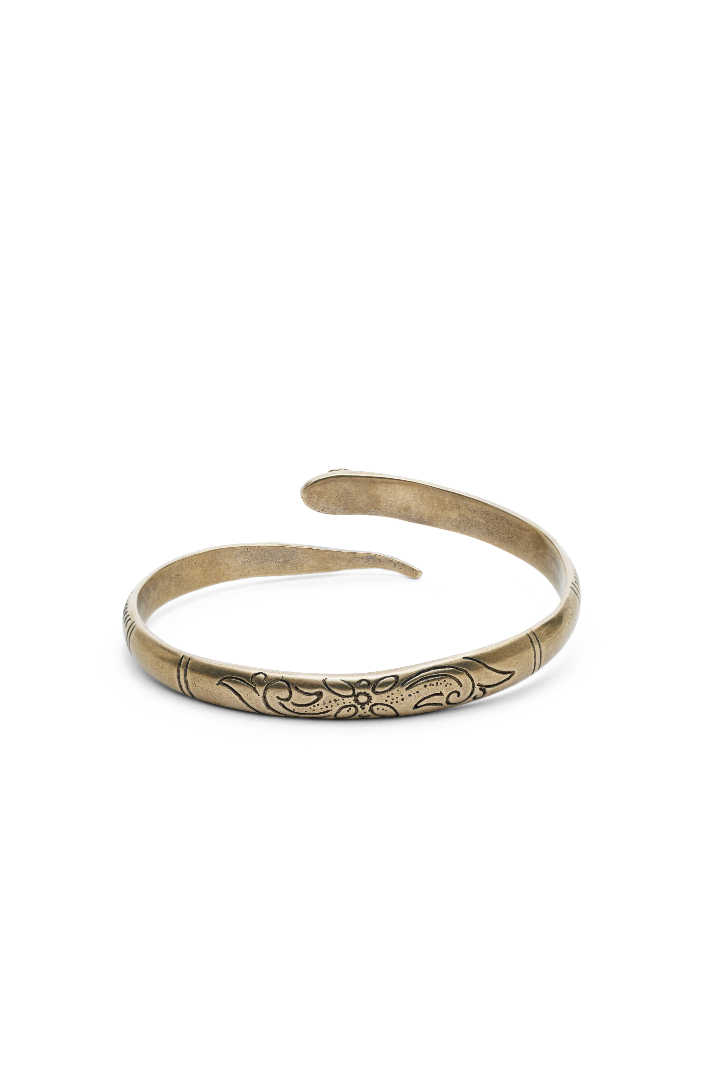 10-brass-shadow.png