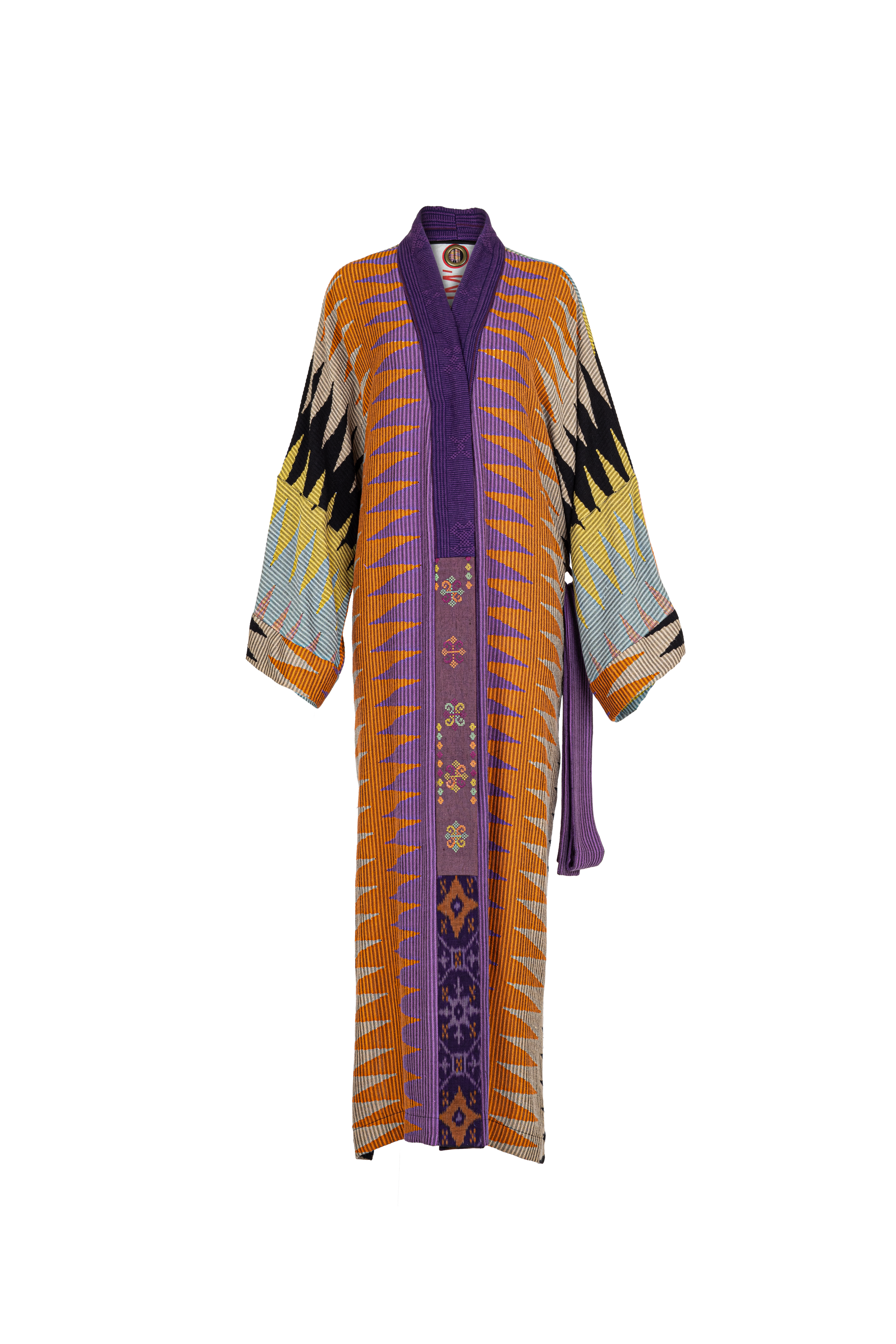 2026-08-06_IMG-5686_DUA-COATS-XL_RRCO-5.CO4-E-ANTHIAS_OS_FW26-IKKIMO_2821830-B.png