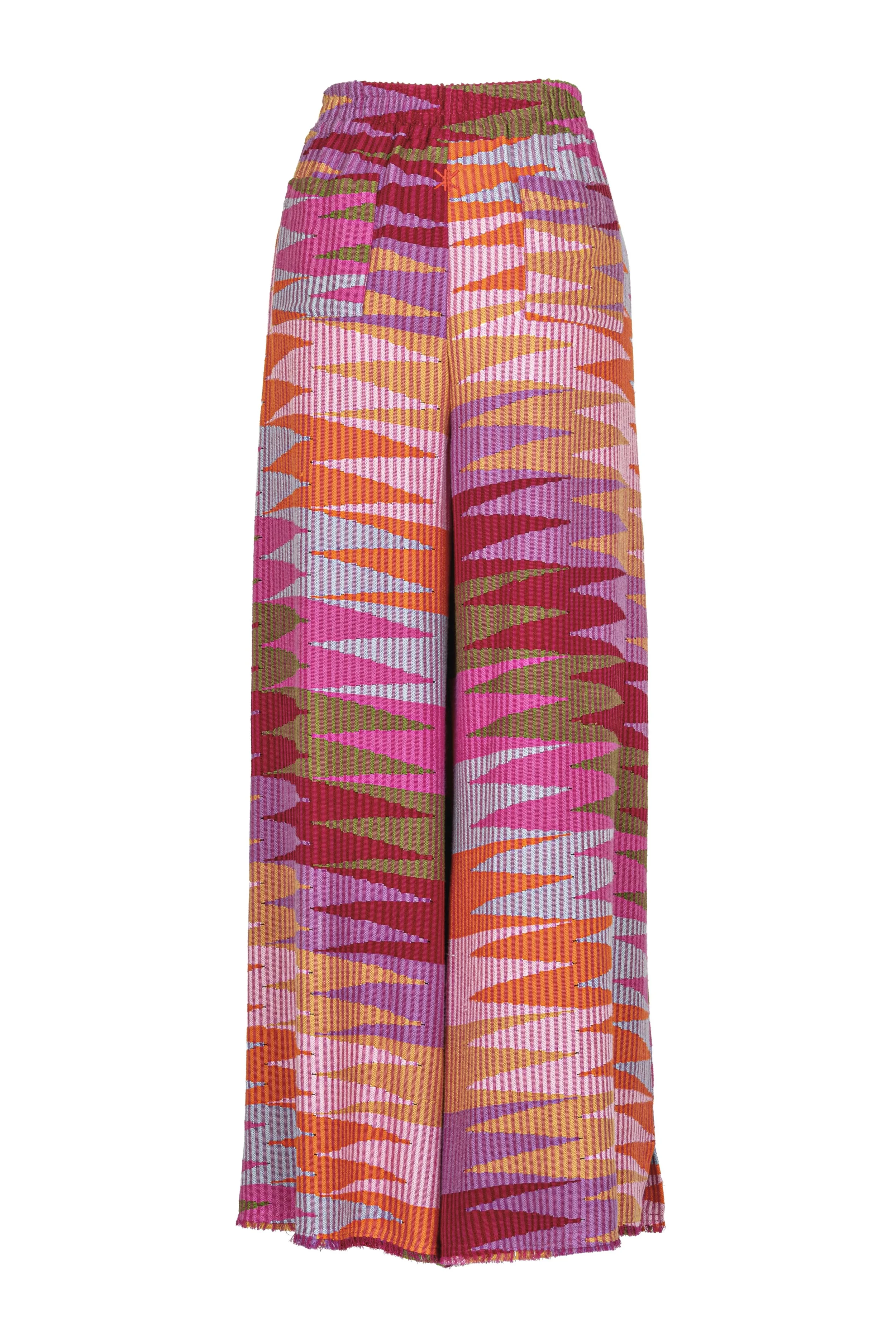 2025-10-07_IMG-2553_MAKUMBA_RR CO S1 M_SM_3228494 C.jpg