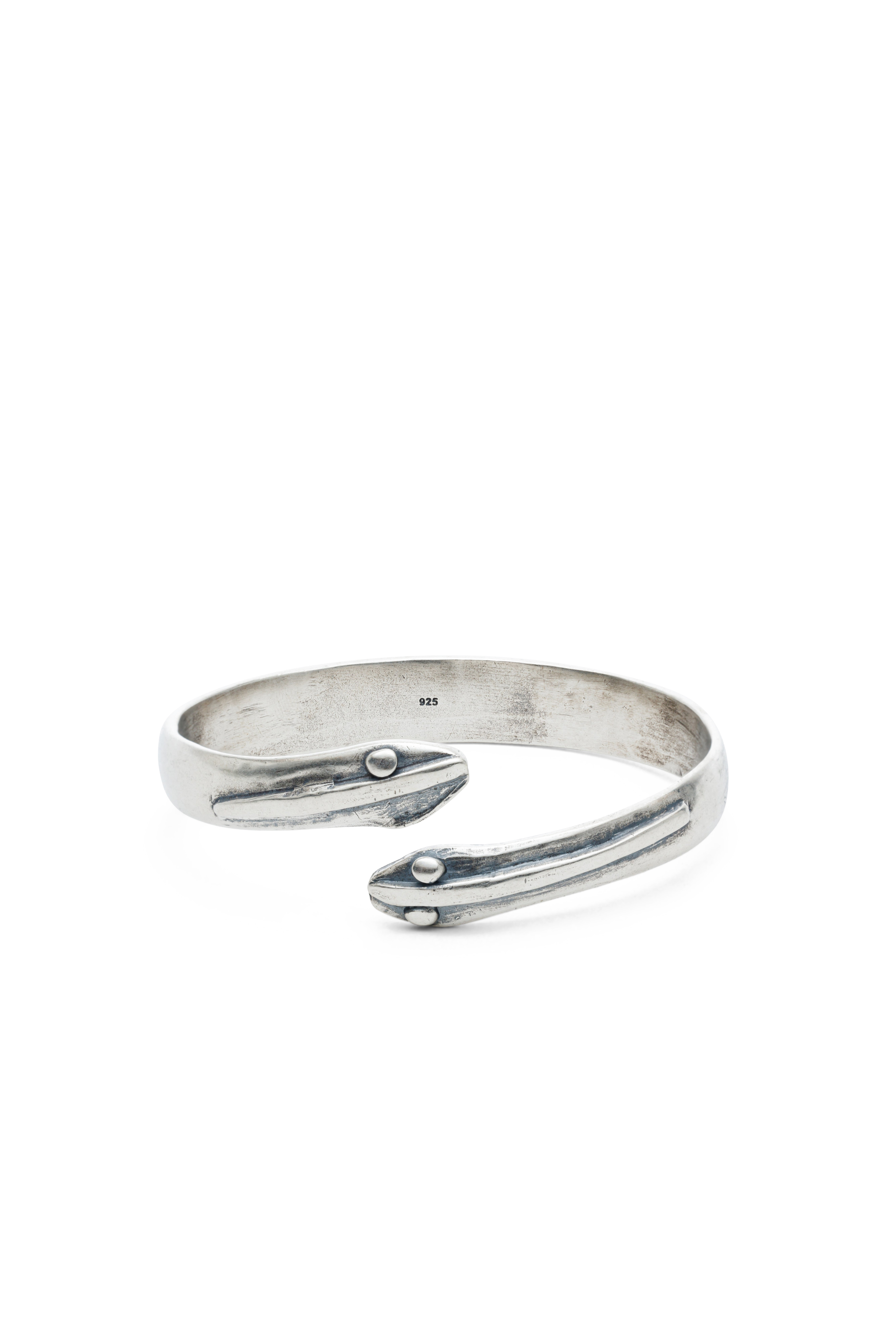 13-silver-shadow.png