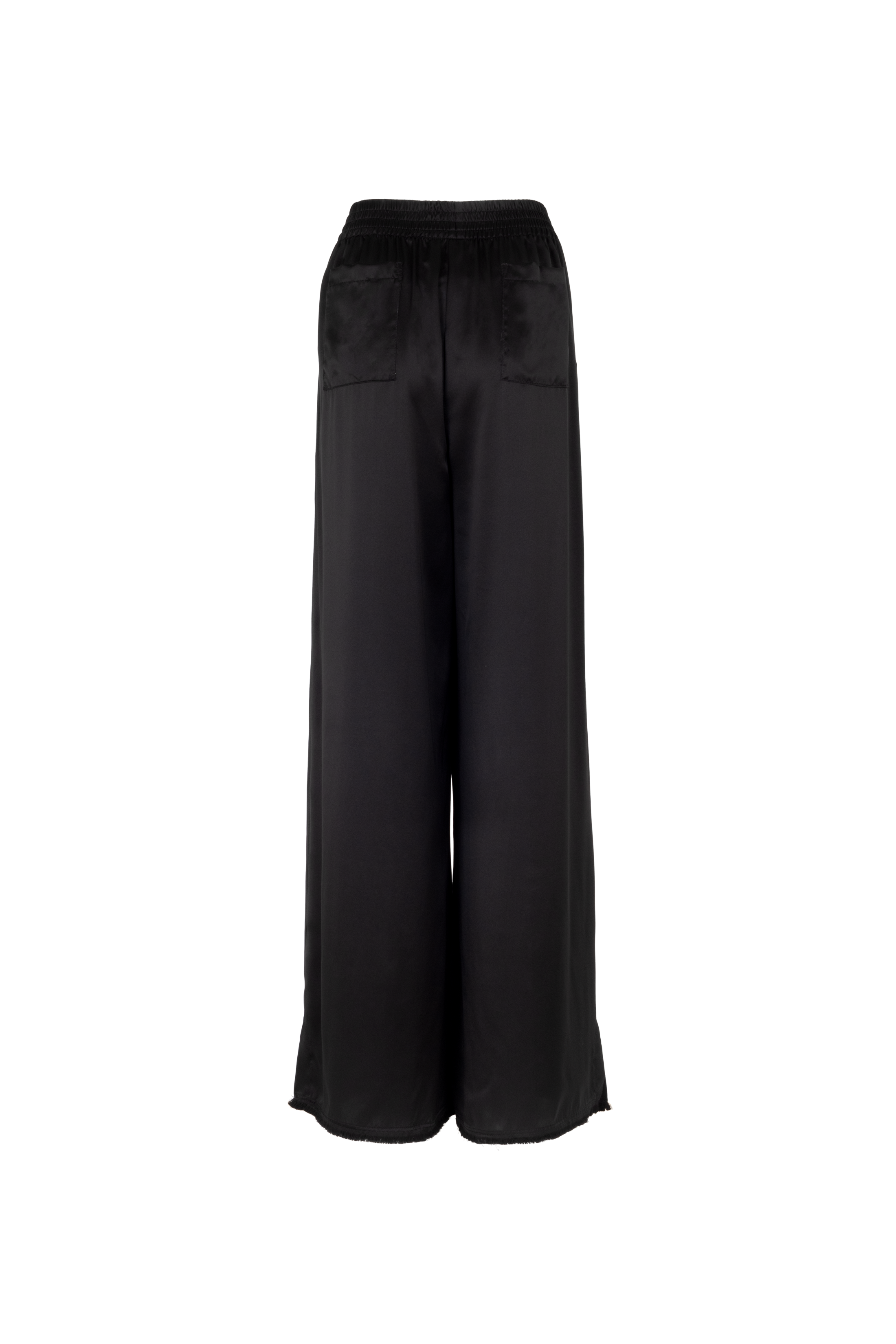 2025-07-23_IMG_9357_MAKUMBA-PANTS_SILK-HITAM_SM_4432420-C.png
