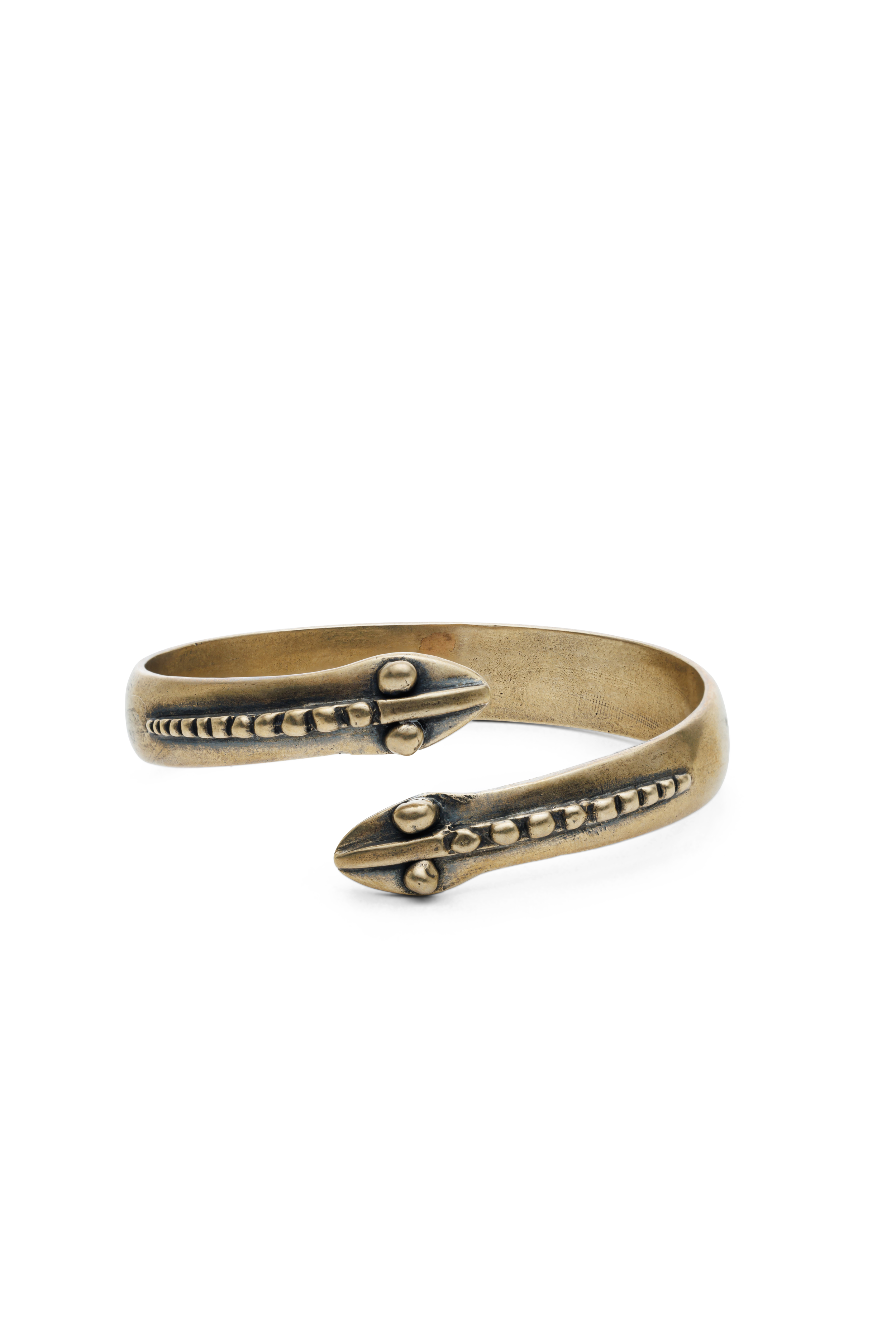 15-brass-shadow.png