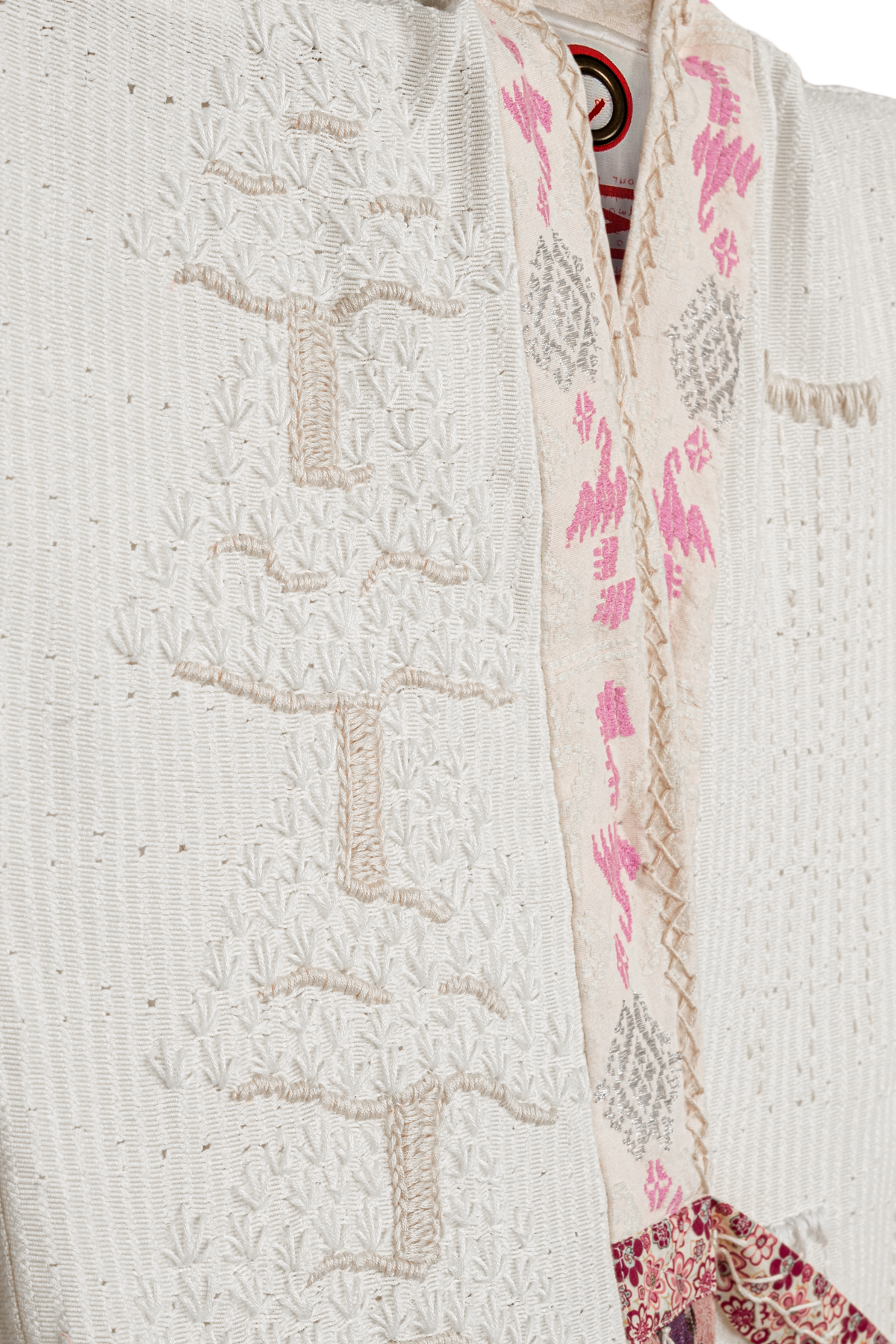 2026-01-05_IMG-6120_KANA-JACKETS-EMBRO_RR-CO-WHITE_OS_6292384-L.png