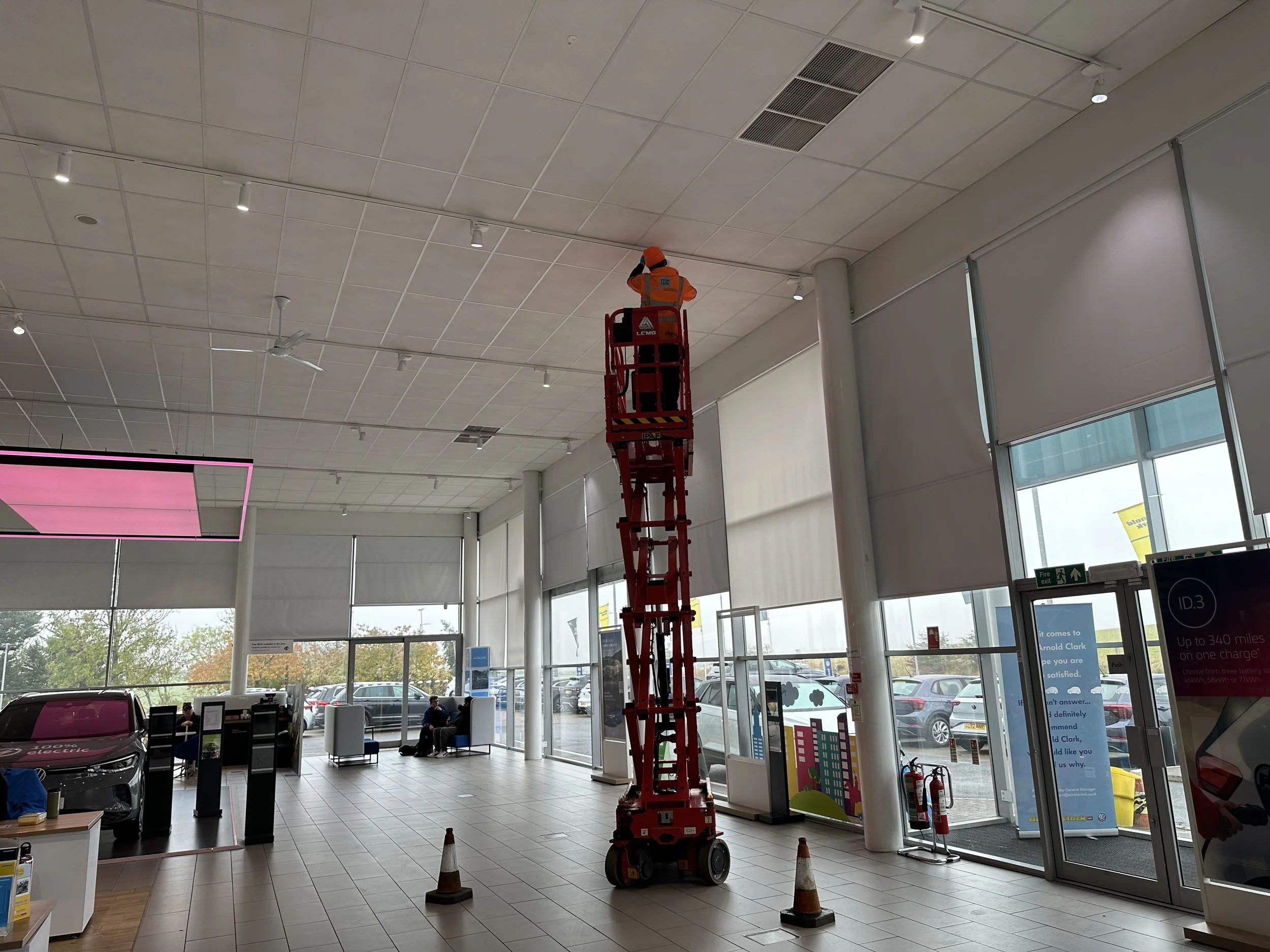 Car showroom c picker.jpg