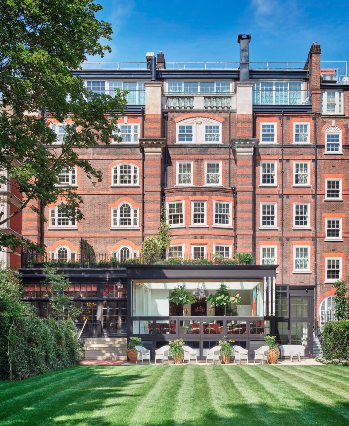 5 Historical Hotels in London 

London is home to many a Grand Dame, below are five of London&rsquo;s most prestigious and historical hotels, all located in London&rsquo;s leafy west-end. If you are after a hotel with character and authentic English 