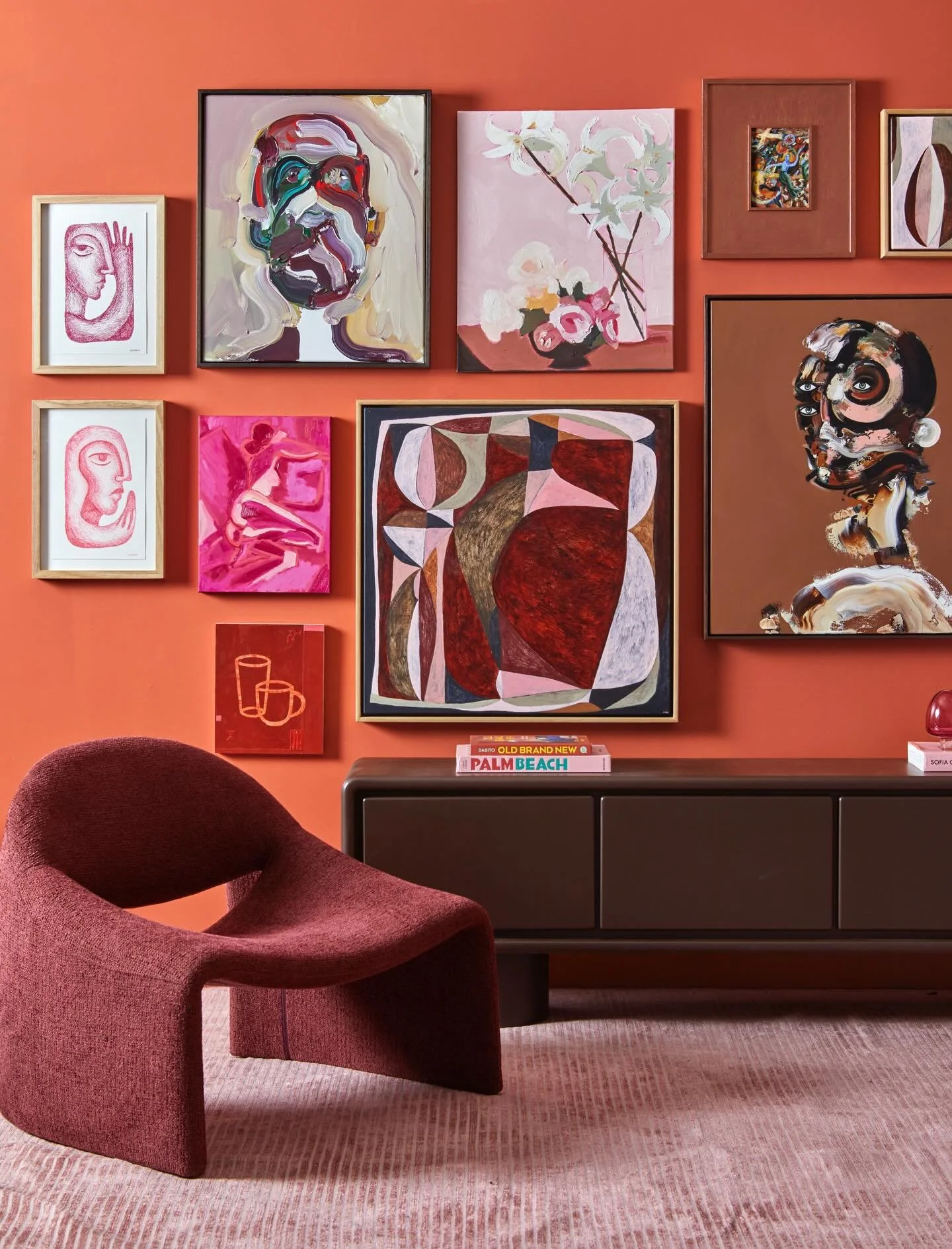 Sneak peak of the Small works exhibition launching this Friday 5th of December 🎄🎁 @fenton_and_fenton 🎞️ @davekulesza