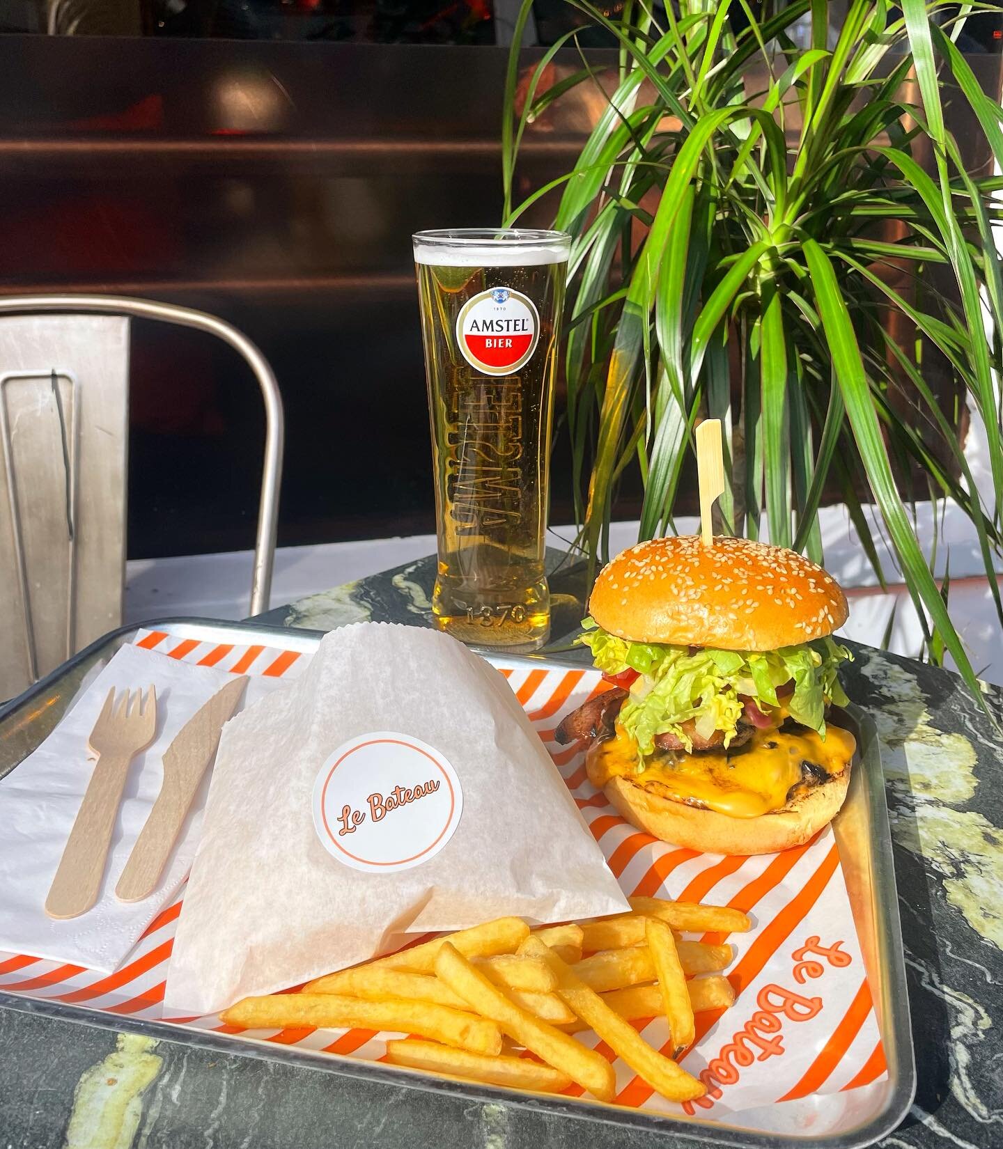 Savor our outrageously delicious burgers from Tuesday-Sunday. Nothing else comes close. 😋🍔 

#BurgerBliss #WeeklongIndulgence #BurgerParadise #burgerporn #lebateau #lebateauashleyx #lebateauashleycross