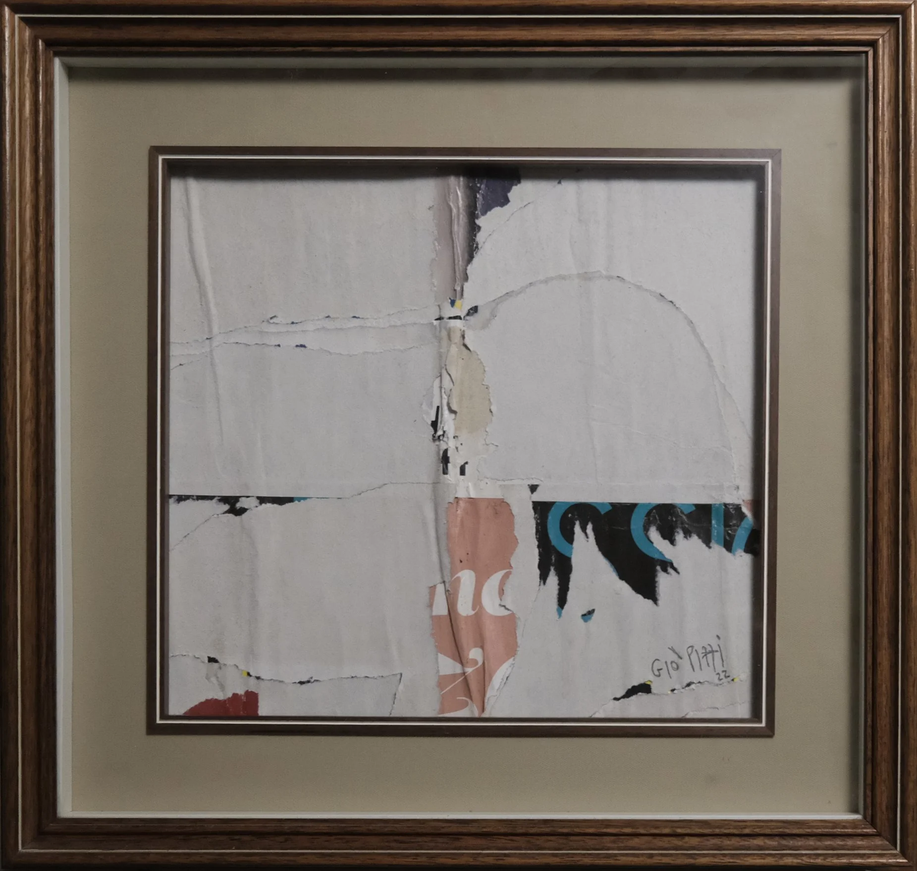 Quadrato 4  / 35×49  / Crema / 2022  / Strappo