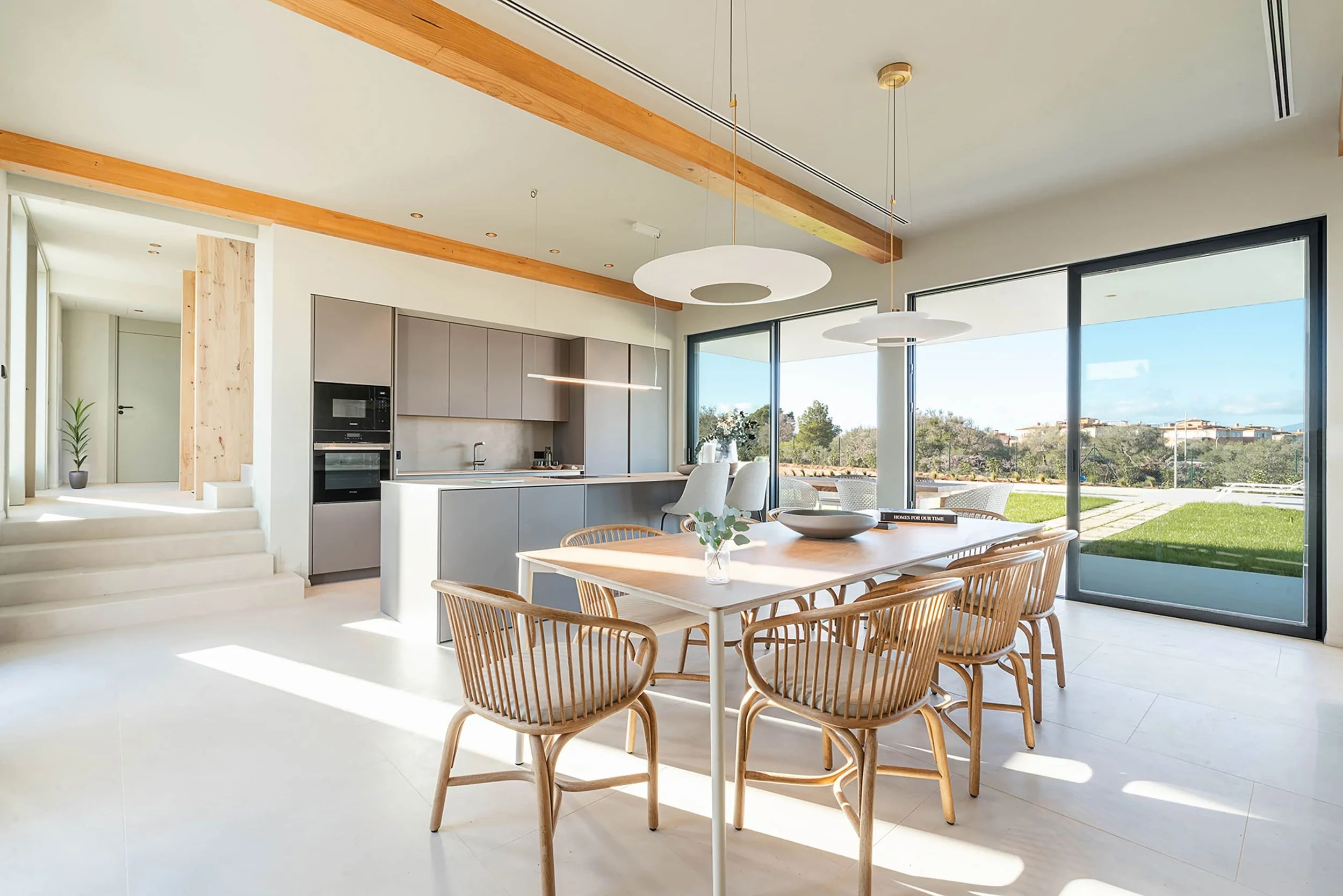 SG116 INDOORS KITCHEN & LIVING ROOM