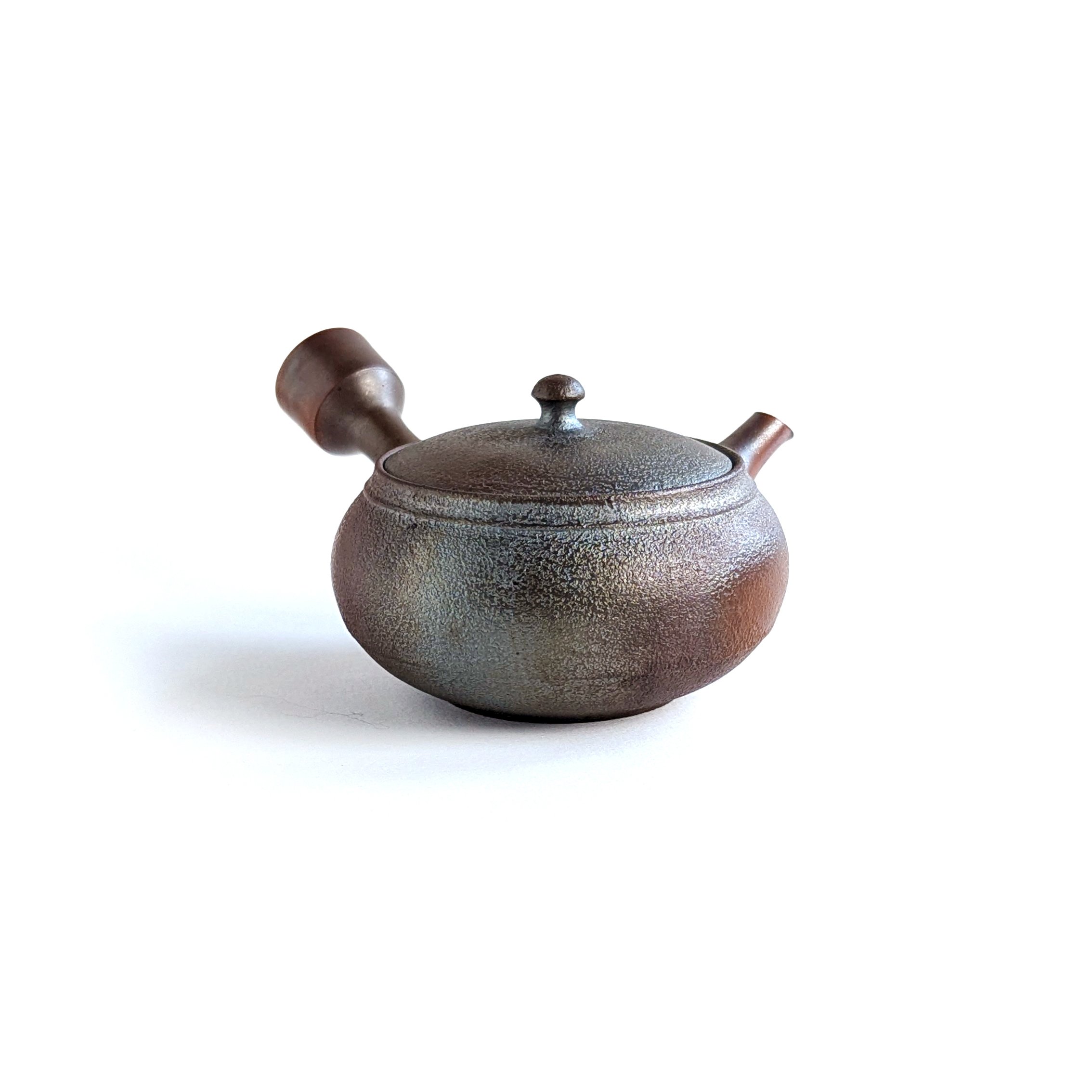 Mitsuhiro Chiba Kyusu 03.jpg