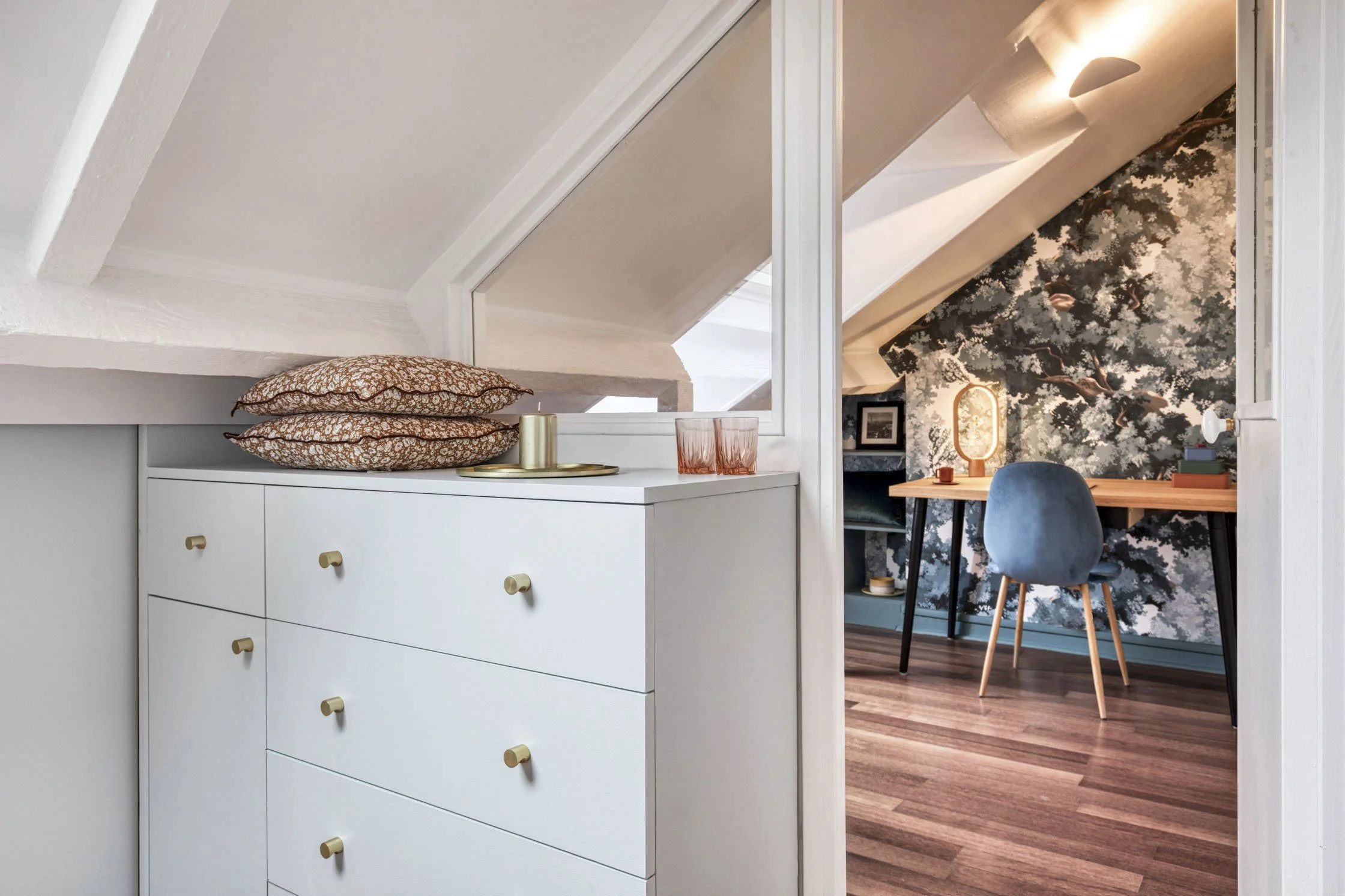 bureau mansardé menuiserie sur mesure