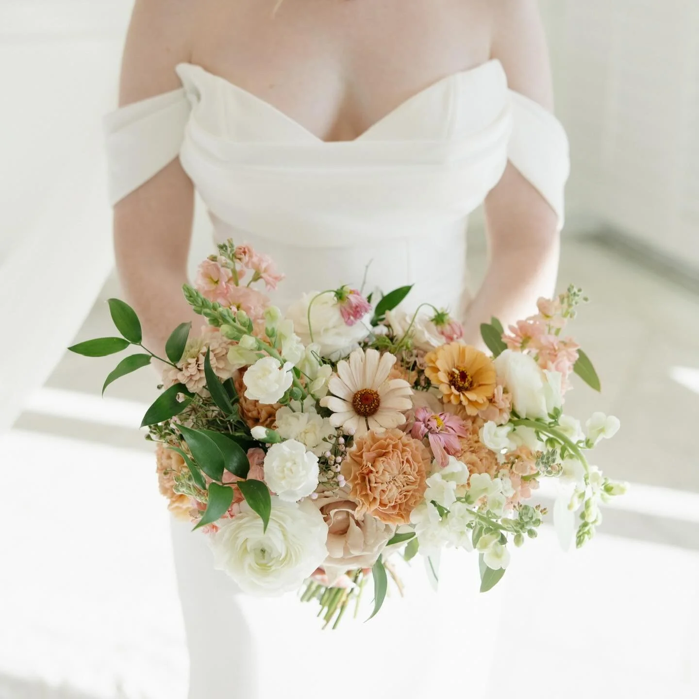 Inquire for your 2026 wedding TODAY in celebration of Small Business Saturday! 💍 Use the link in our bio! We can't wait to meet you! 🌼

📸 Photos by @katrinamariephotog 
👰🏼&zwj;♀️ Our beautiful bride @danika_castiglione 
🏛️ Venue @theaudreyvenue