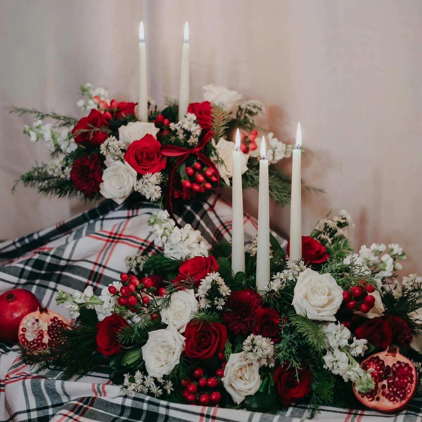 Christmas centerpiece preorder is live! Order your centerpiece today through our shop tab on our website! 🎄🌹 Arrangements will be pickup only on 12/20, choose from pickup in Forest Hills or at @lagerhausbakery. 

We've also had many people ask abou