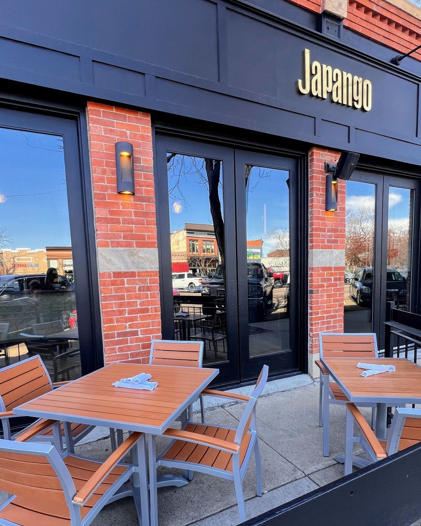 Hello patio szn 😎 Our outdoor seating arrived just in time for the temps to start climbing! Who else is ready for some sushi and sunshine?