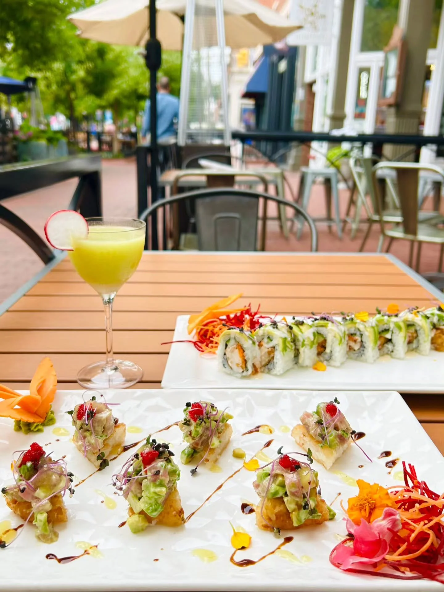 Not to be dramatic, but our latest feature sheet lineup is 👏every👏thing👏 to write home about. From a bright and silky sipper to deliciously indulgent bites, this is the kinda meal that turns a good day into a great one!

Start with Guac Girl Summe