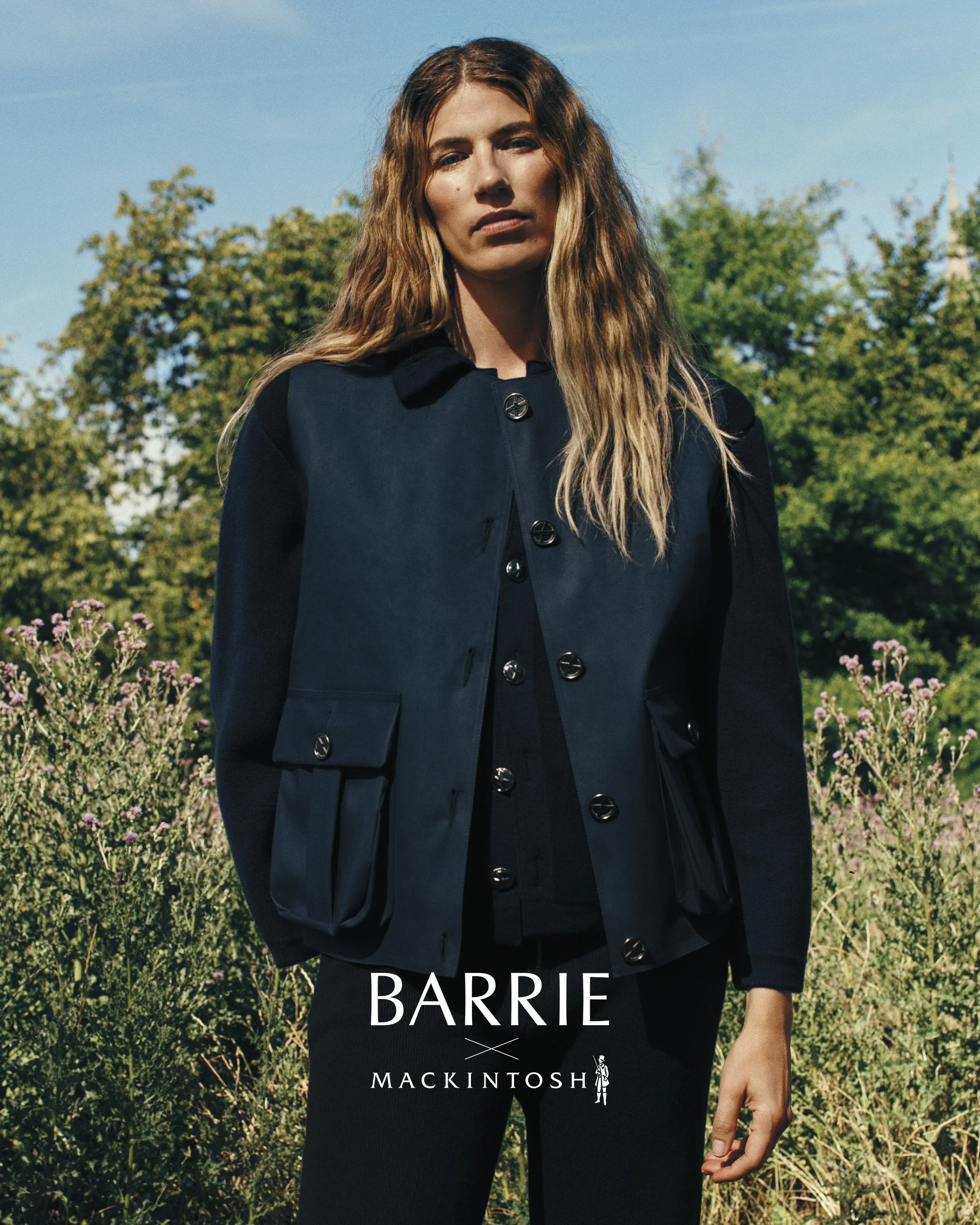 BARRIE_MACKINTOSH_LOGO BLANC_1080X1350_11.jpg