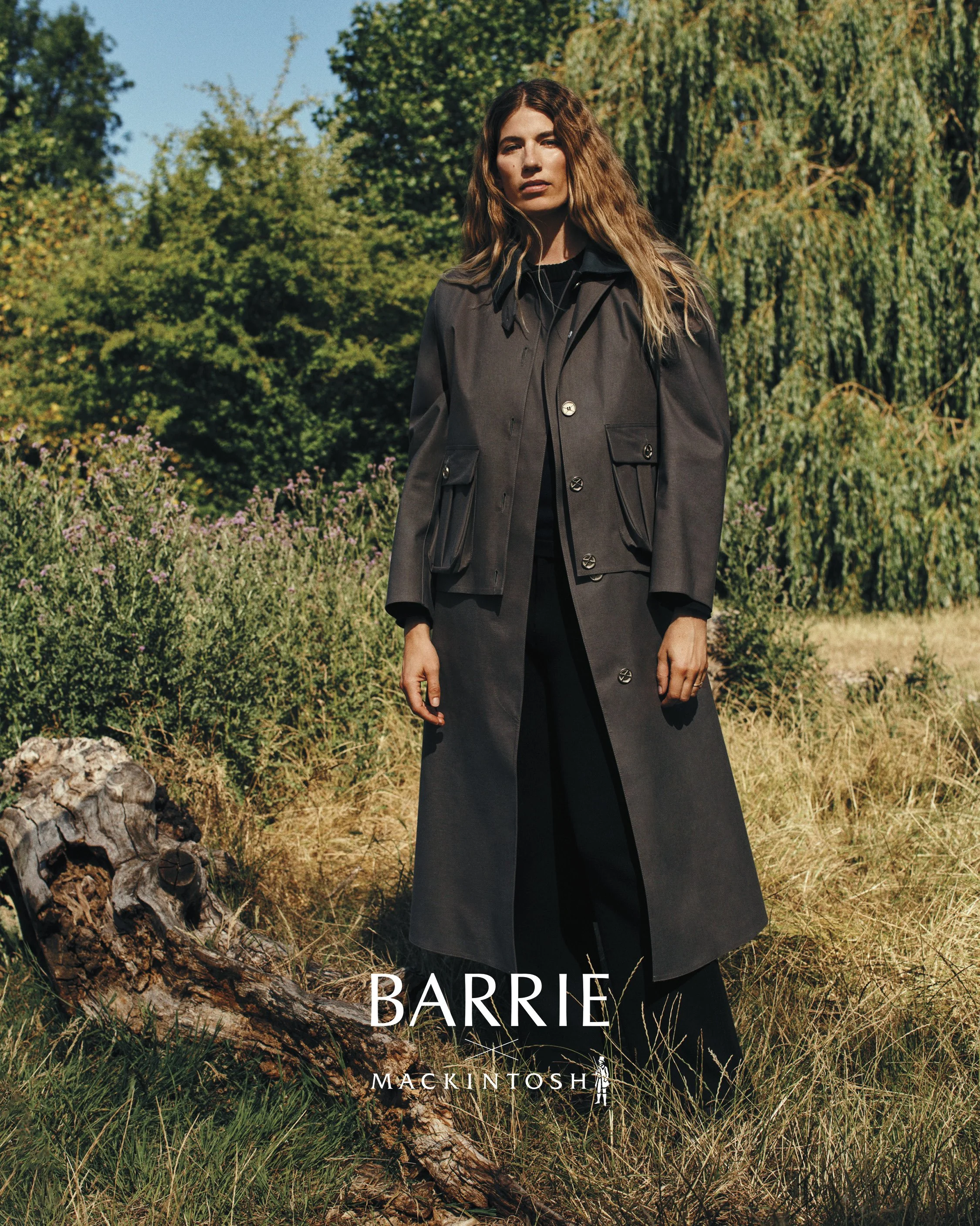 BARRIE_MACKINTOSH_LOGO BLANC_1080X1350_12.jpg
