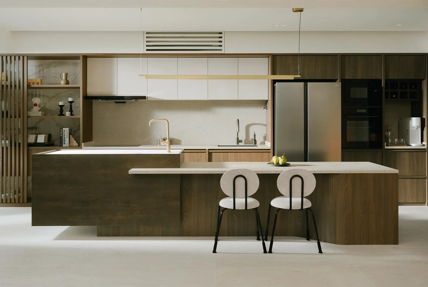 Illuminate ambiance through the subtle artistry of lighting. Lights on or off, discover the transformative power these luminaries wield in shaping spaces.
——— Say hello@saege.sg
#interiordesign #sginterior #sghomes #designstudio #