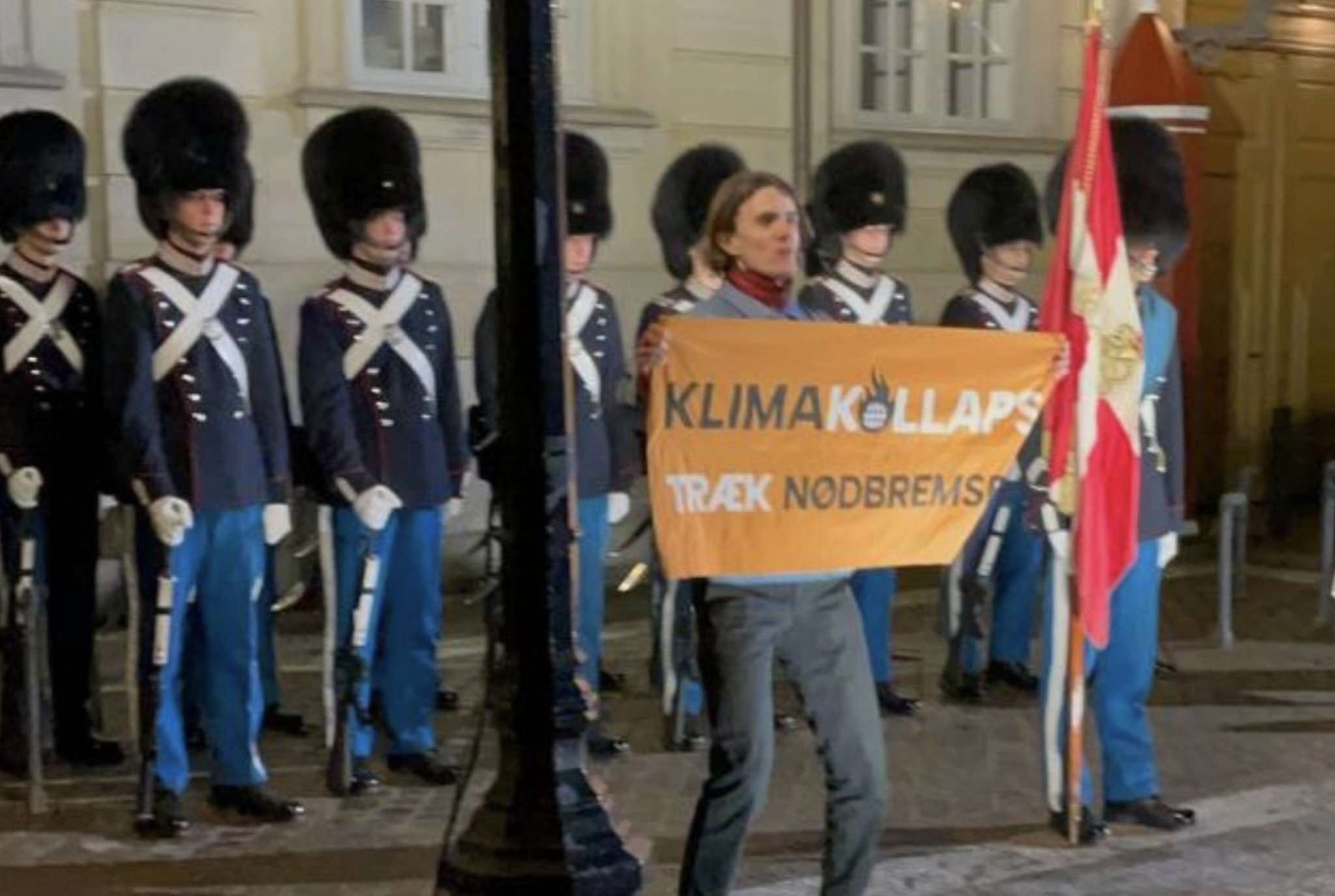 Oplæg: Hør hvorfor Nødbremsen protesterede nytårsaften