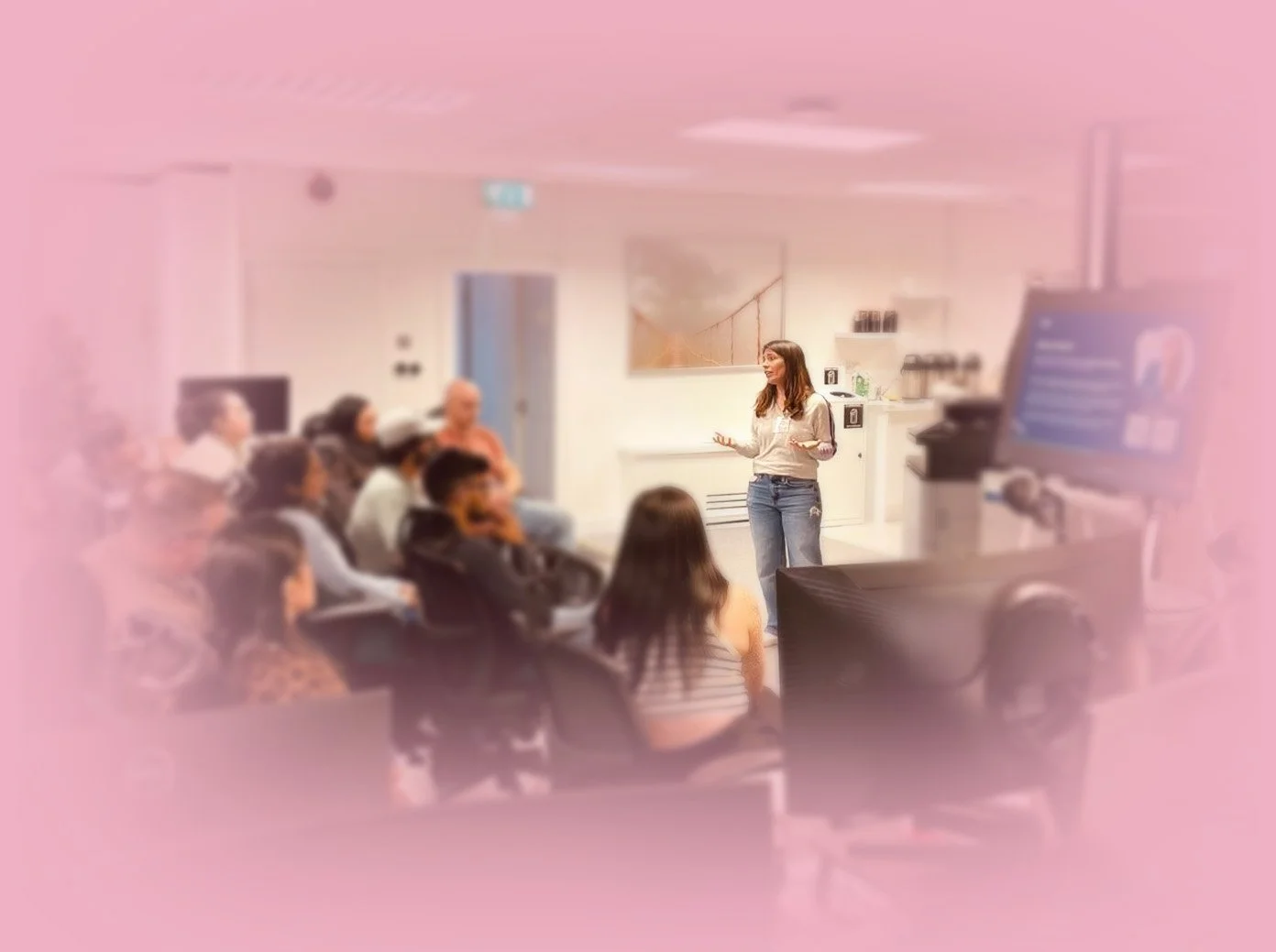 Mia presenting - Ahoy Training