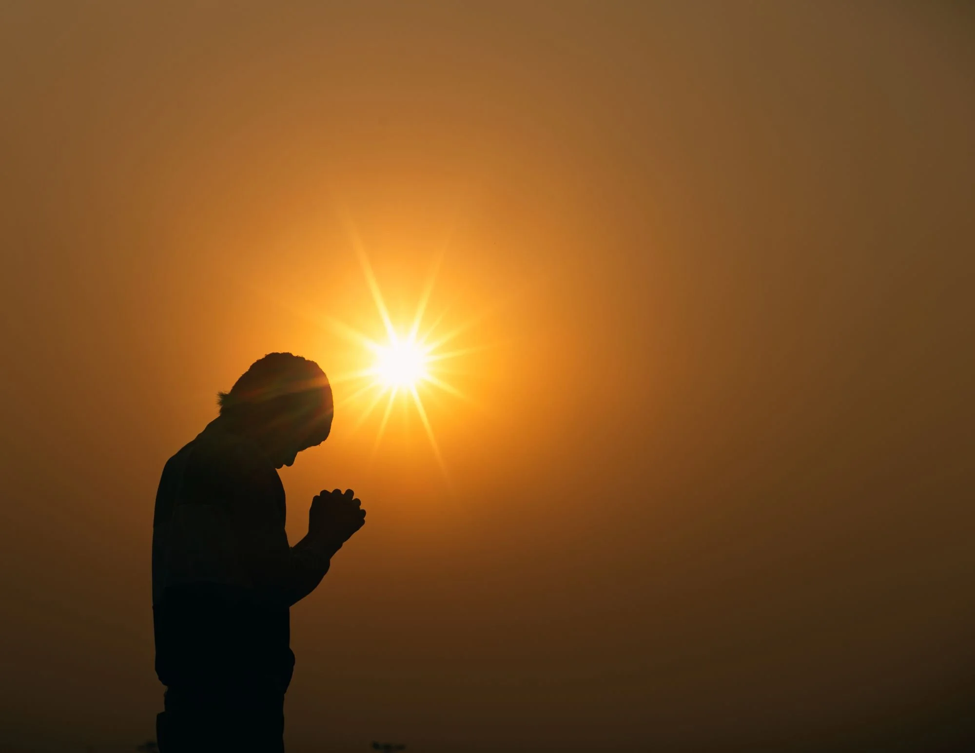 ¿Depender de los Profetas o Aprender a Oír a Dios? Una Llamada a la Madurez Espiritual